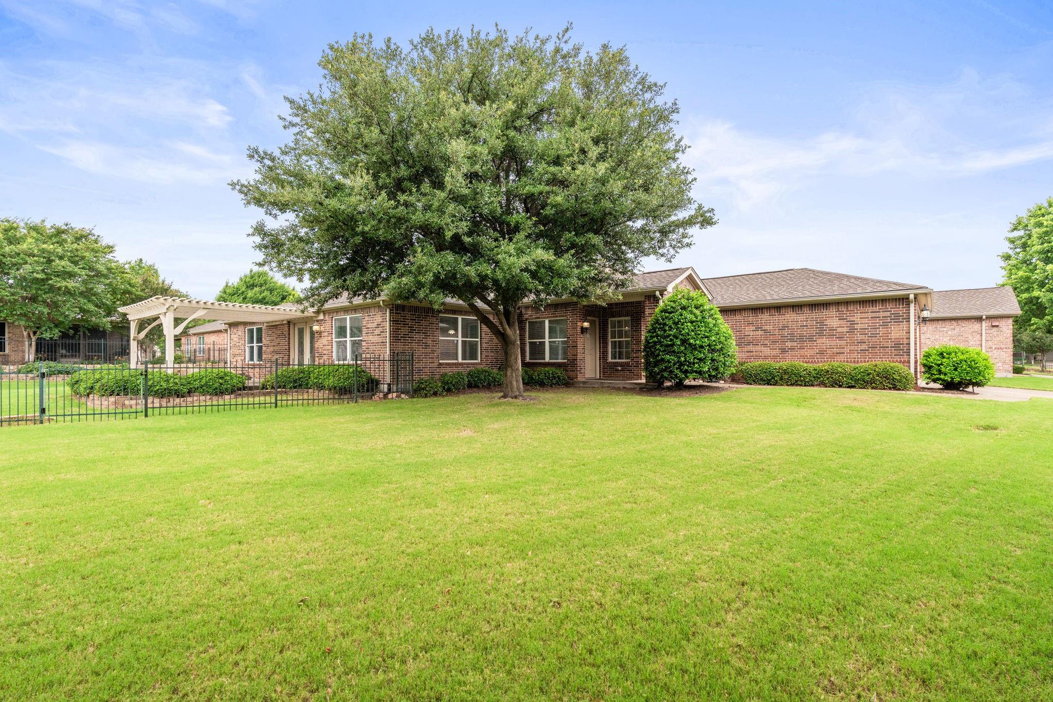 main property photo 2