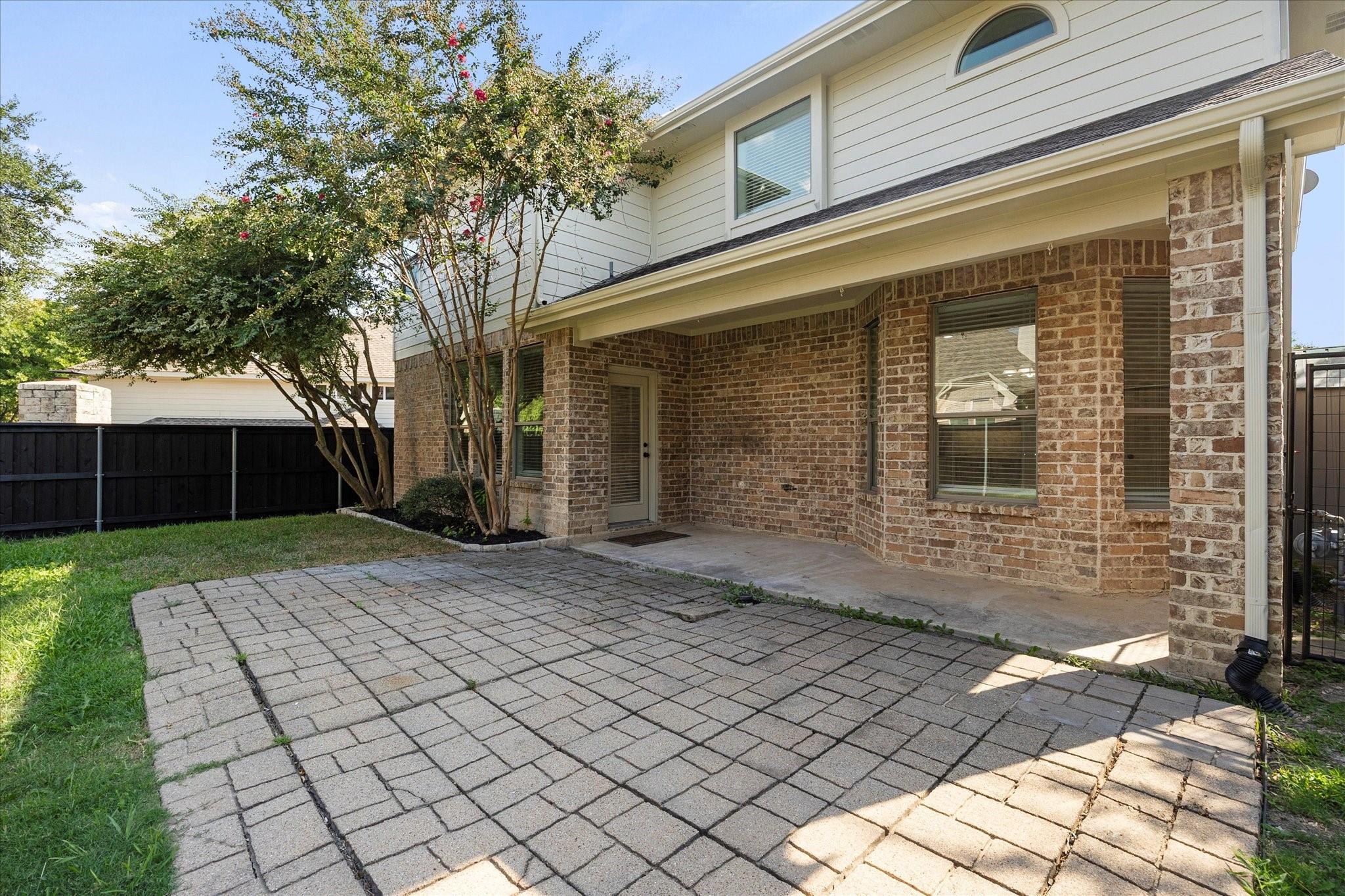 main property photo 30