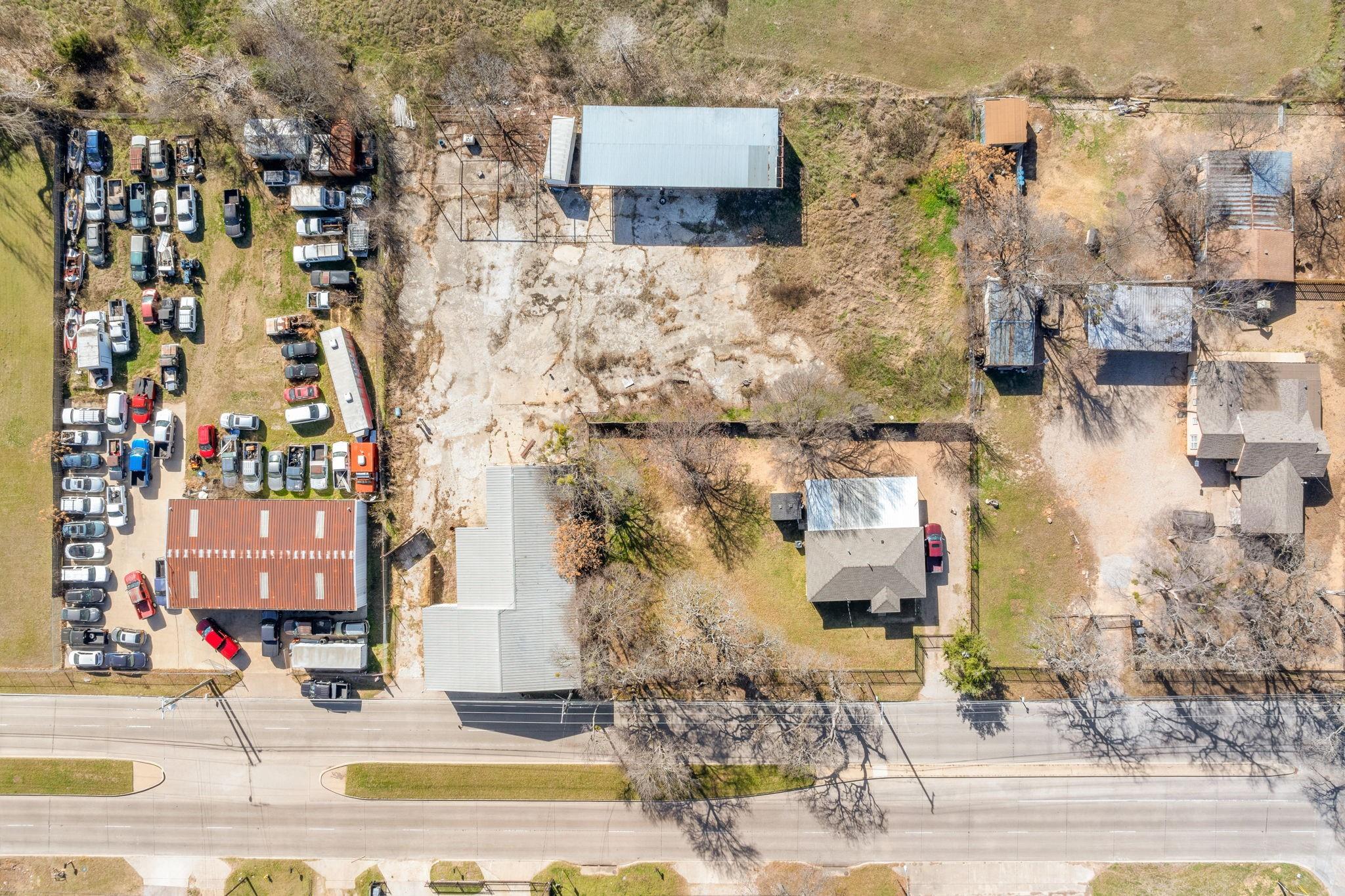 main property photo 10
