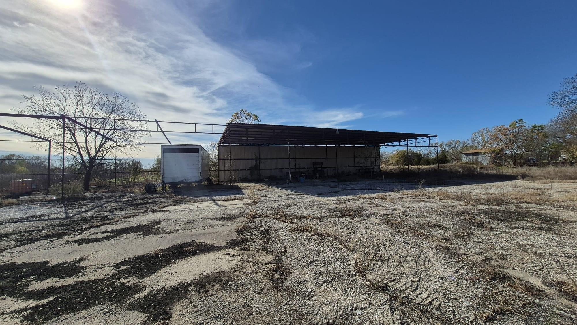 main property photo 16