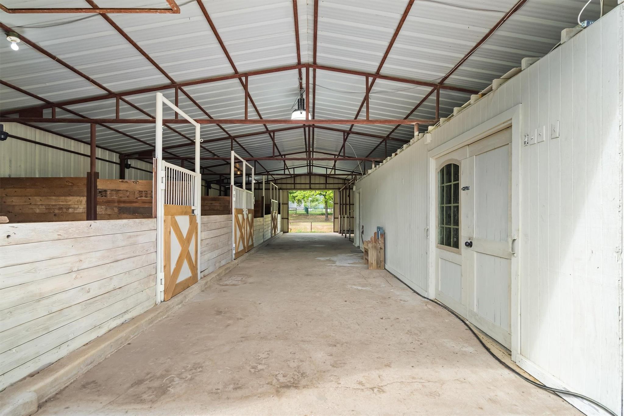 main property photo 34