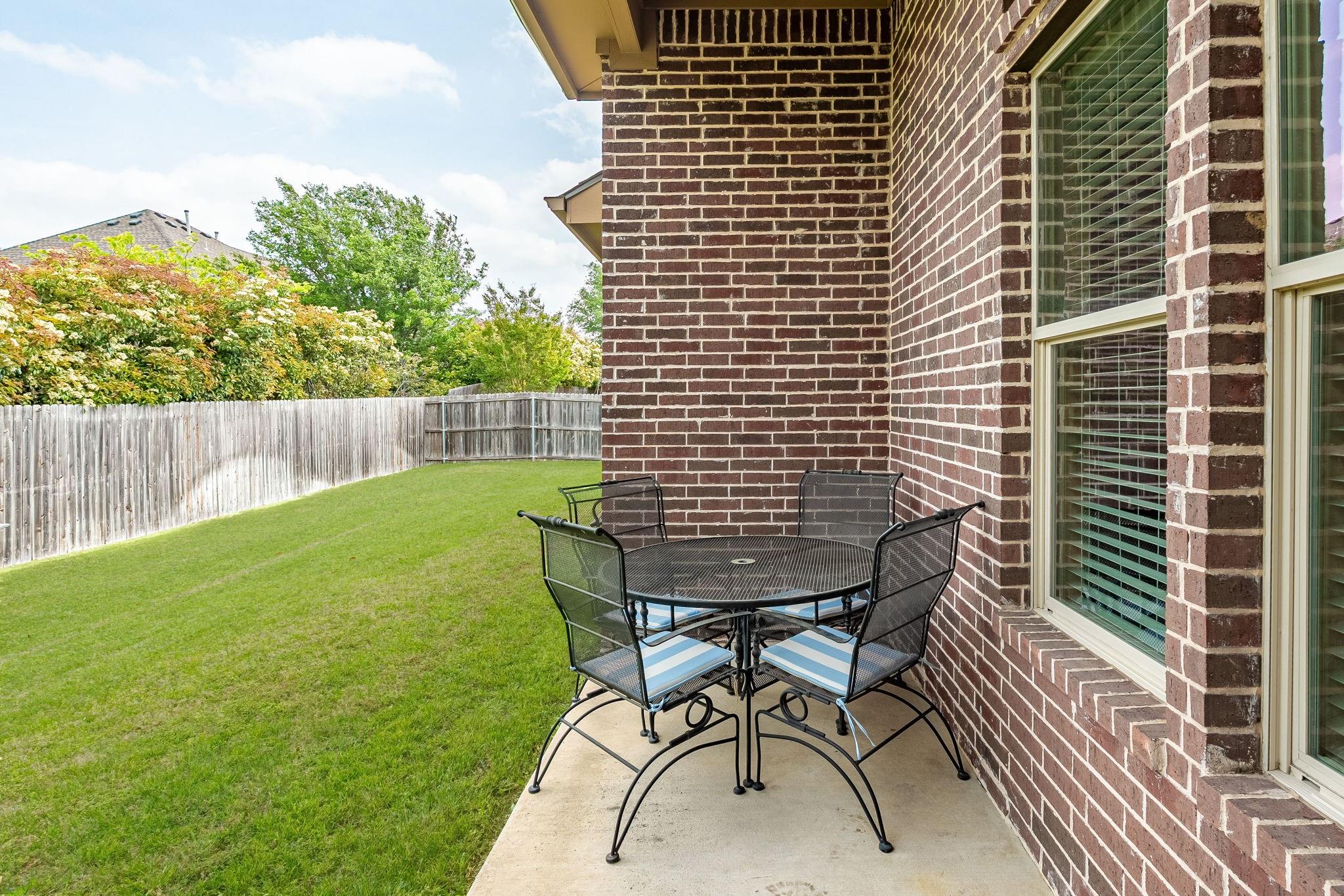 main property photo 30