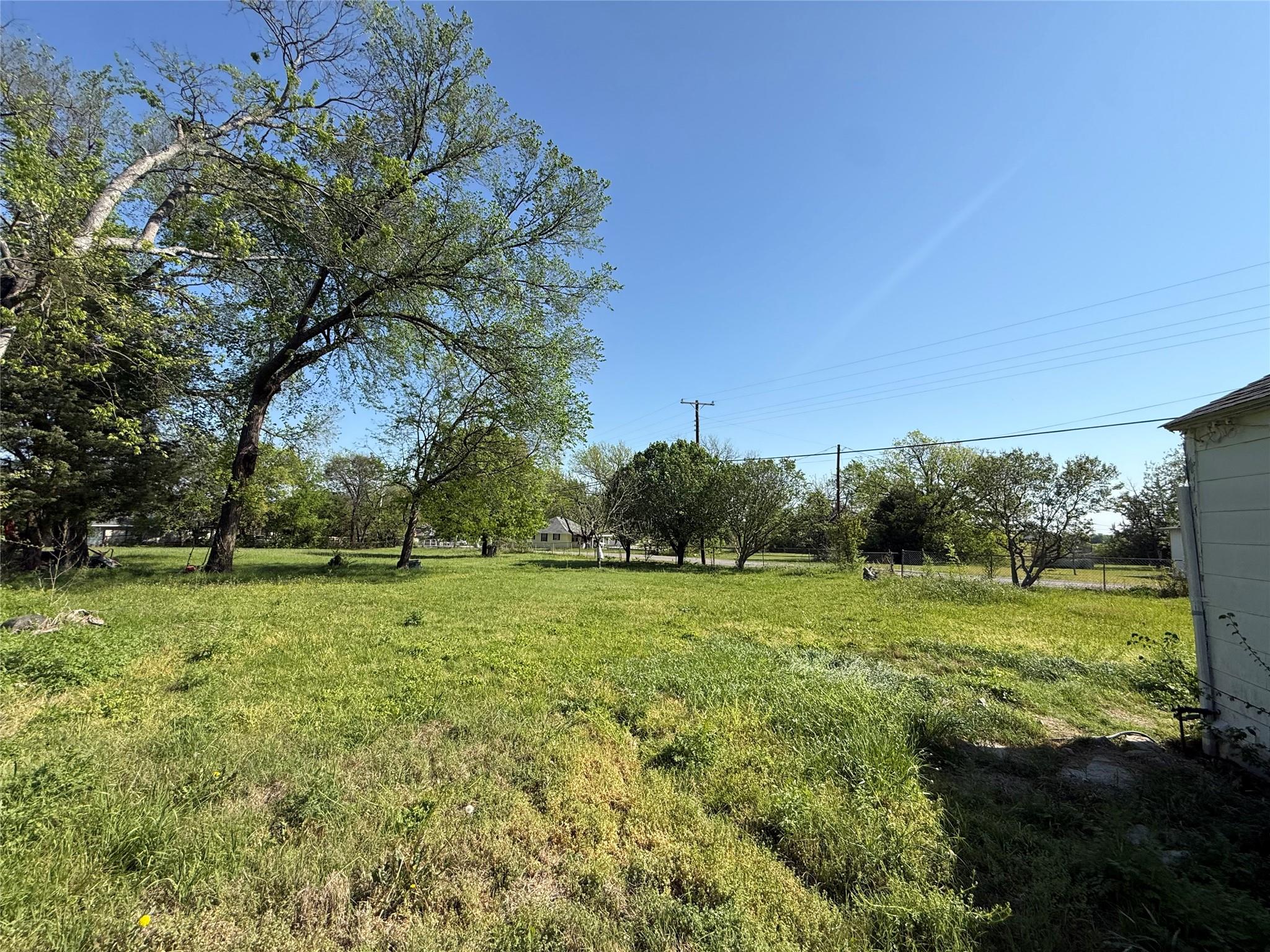 main property photo 13