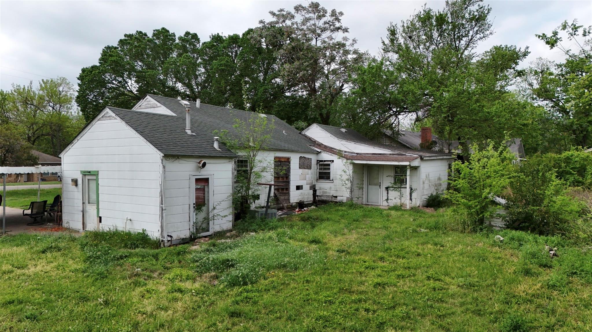 main property photo 7