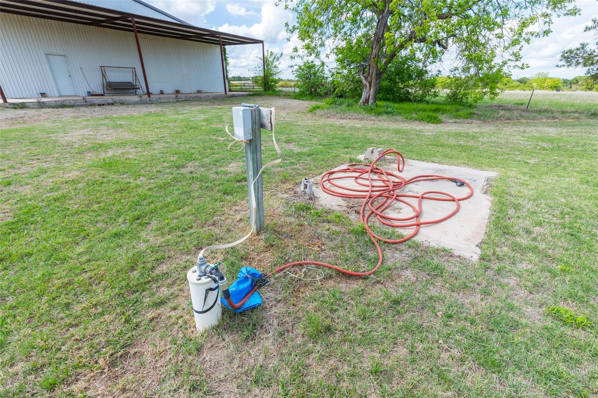 main property photo 30