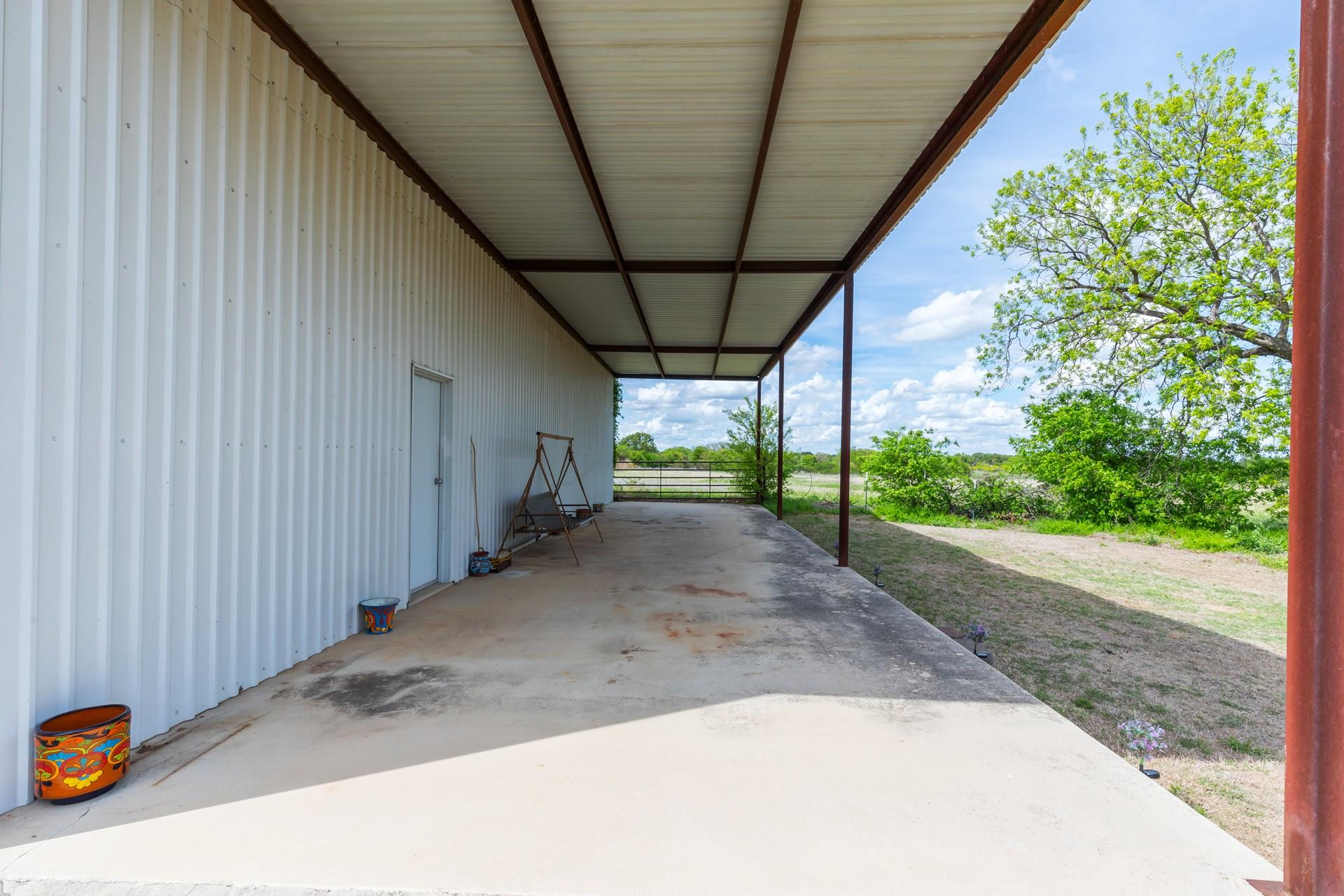 main property photo 32