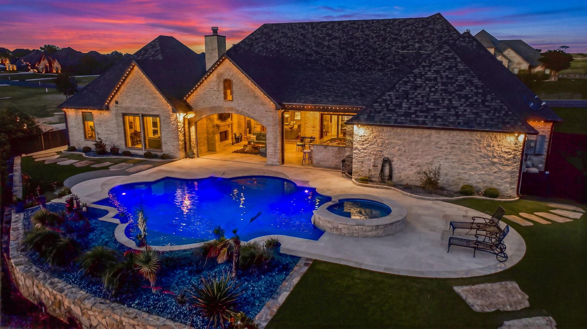 main property photo 9
