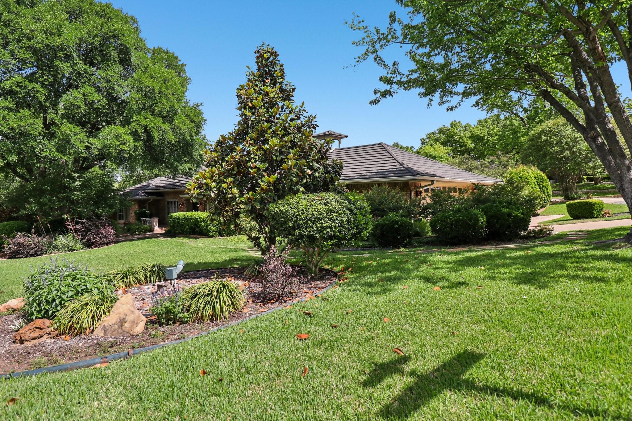 main property photo 33