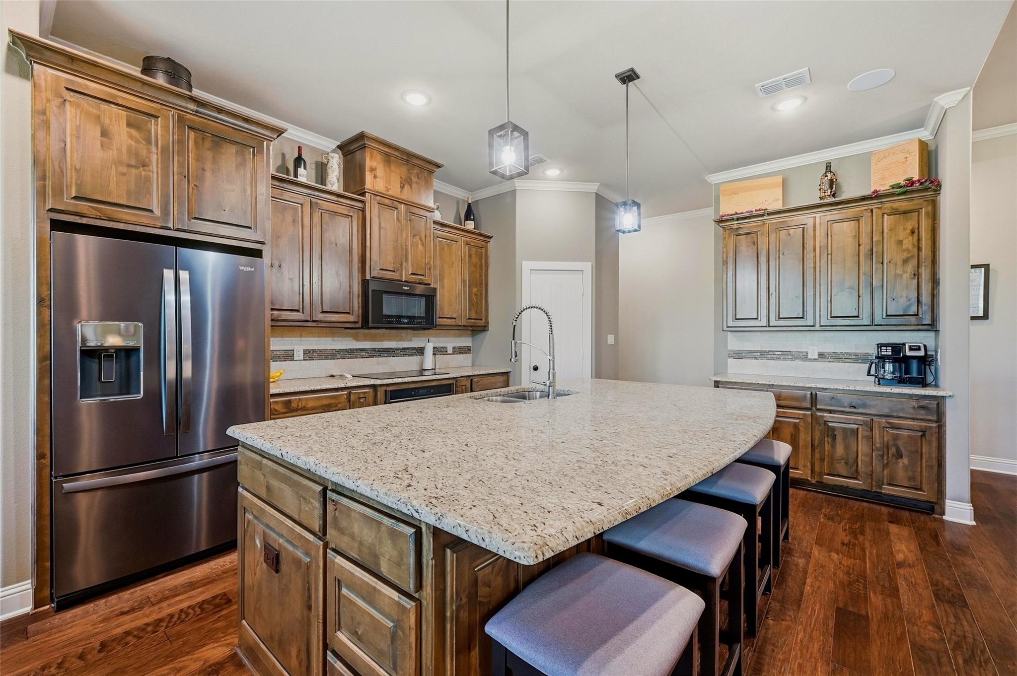 main property photo 7