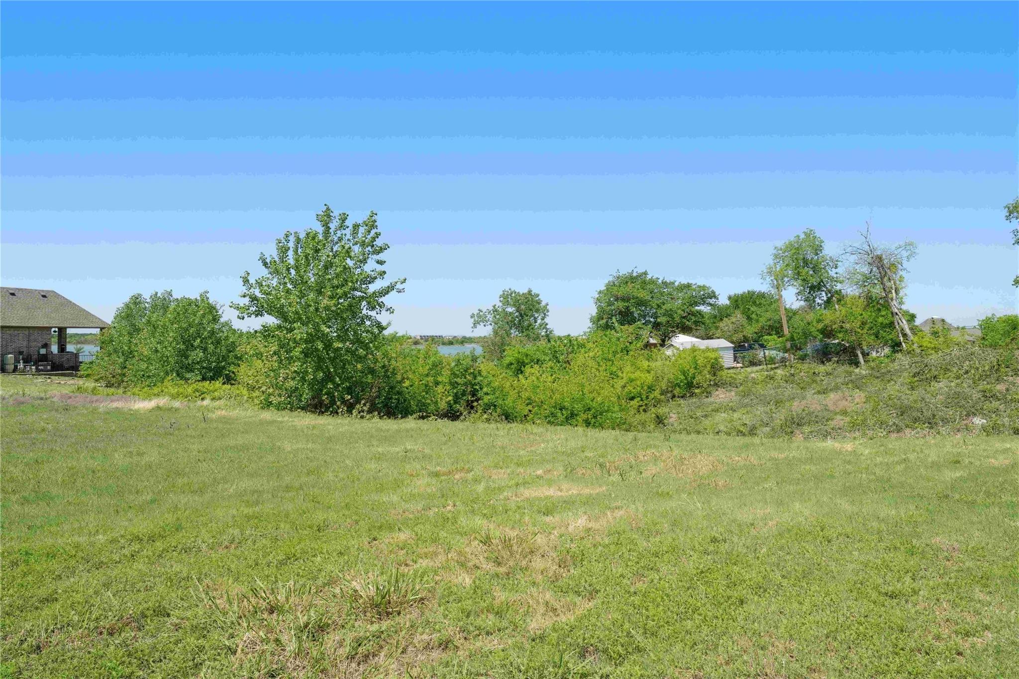 main property photo 3