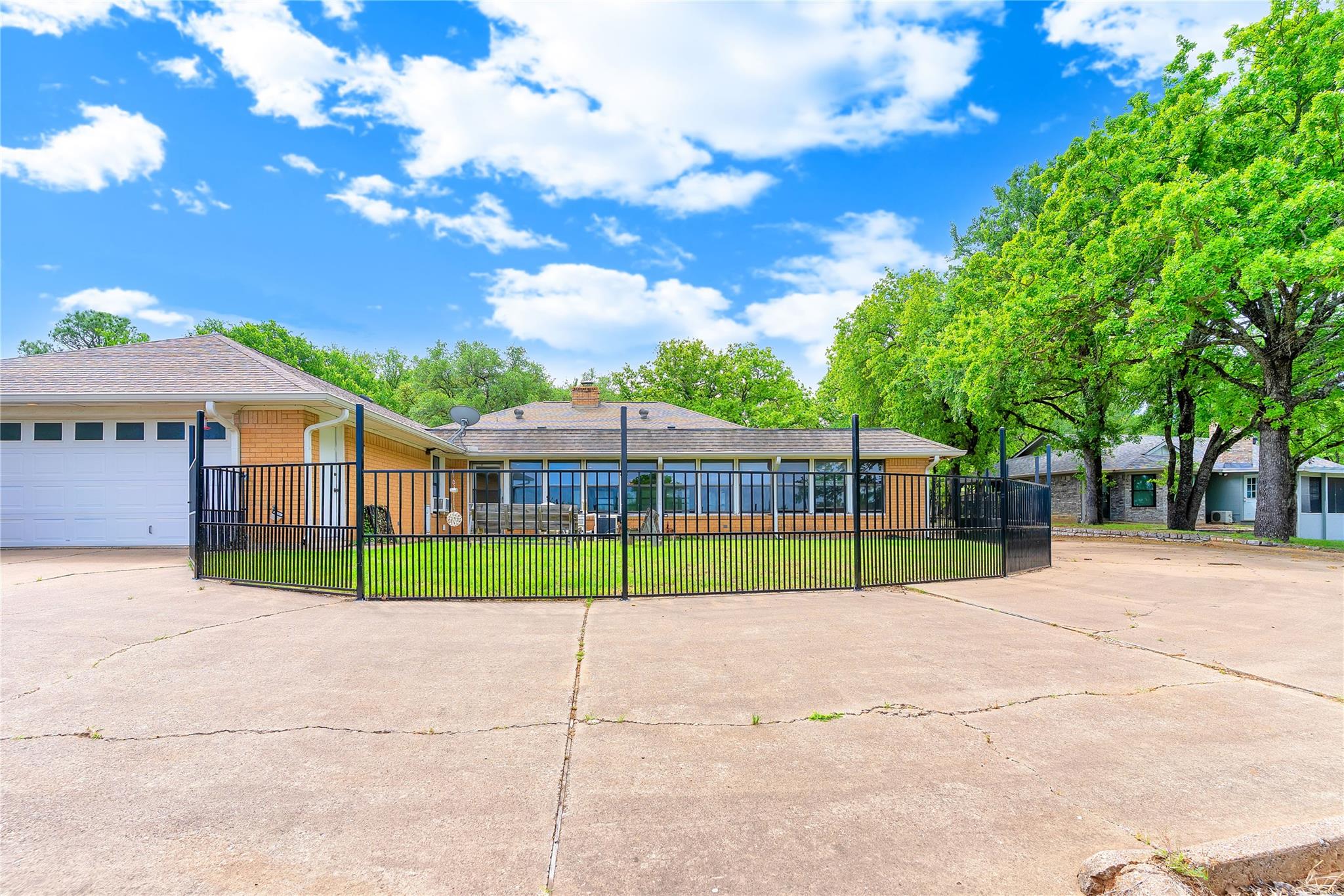 main property photo 33