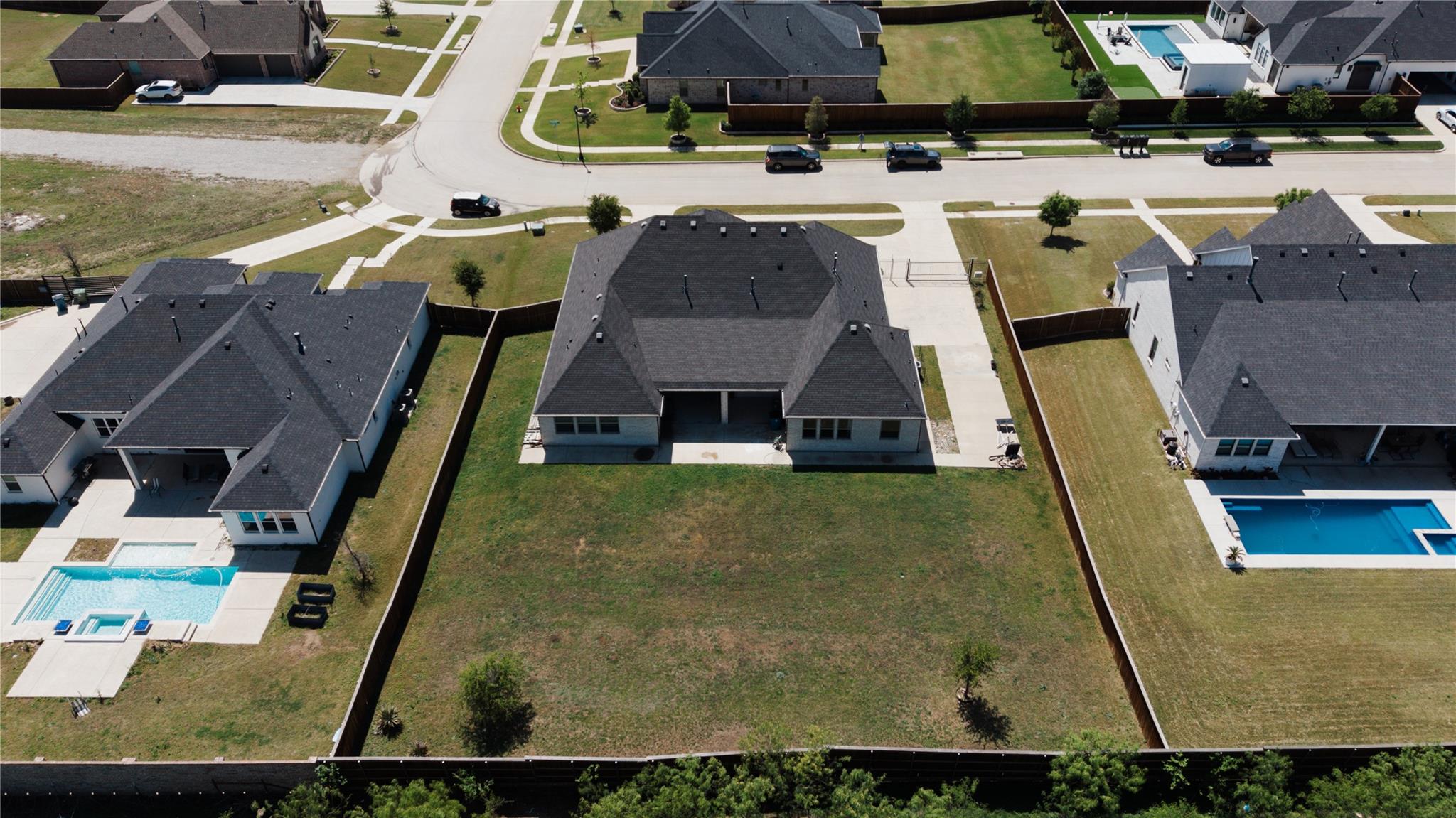main property photo 19