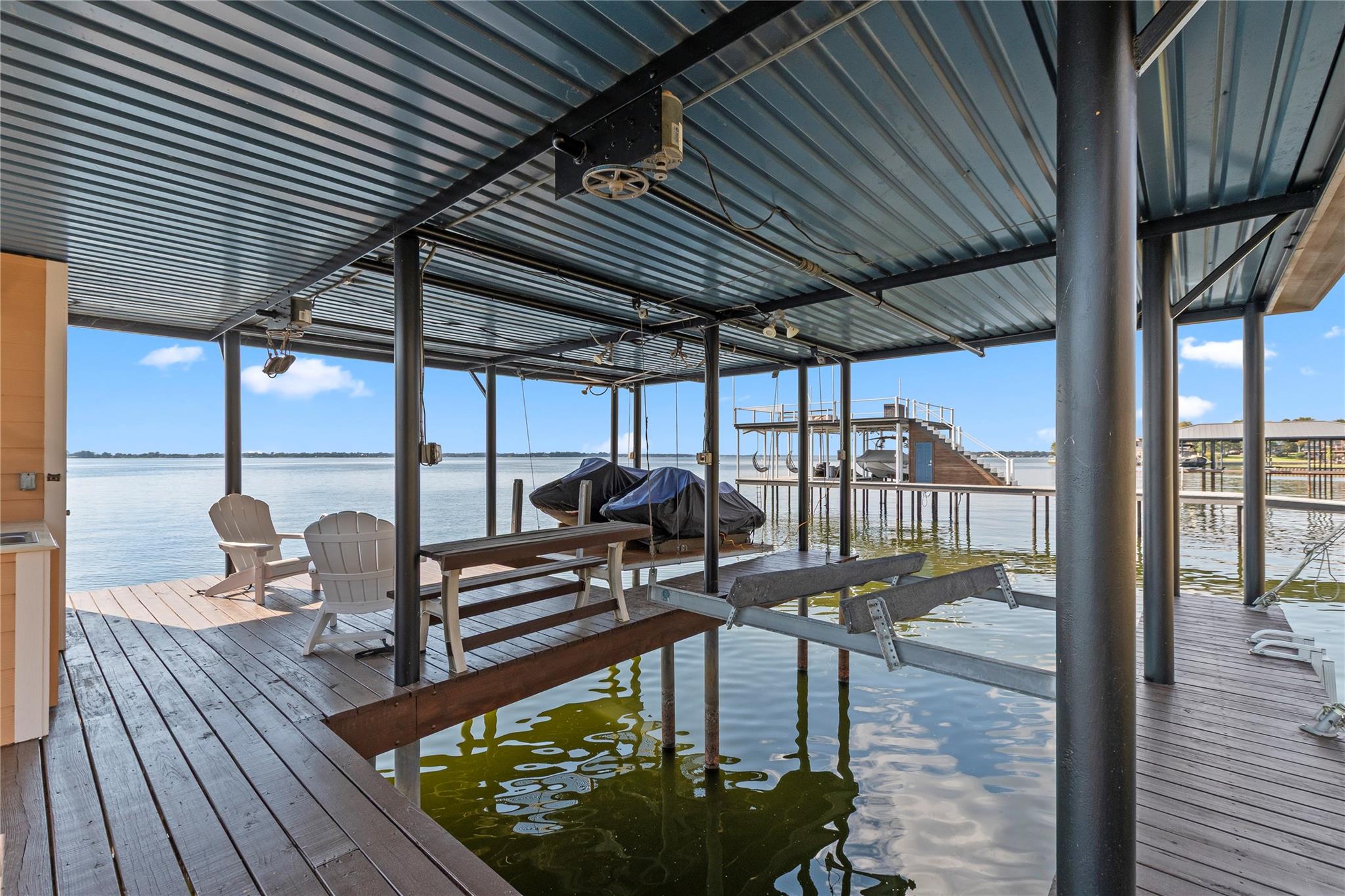 main property photo 37
