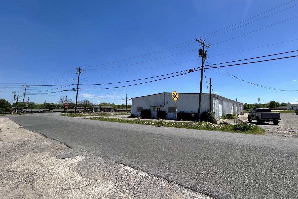 main property photo 3