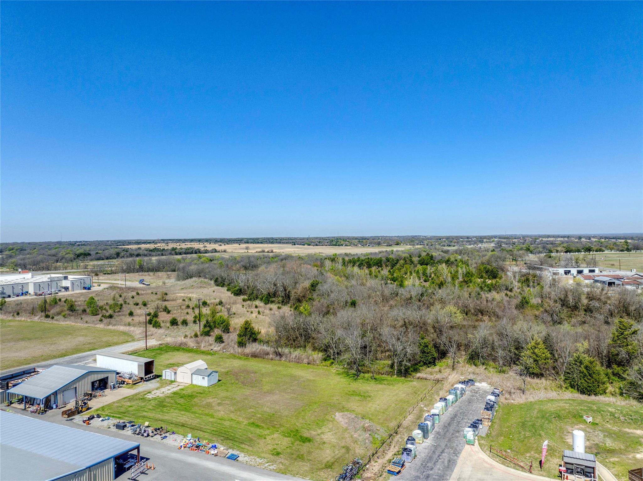 main property photo 9