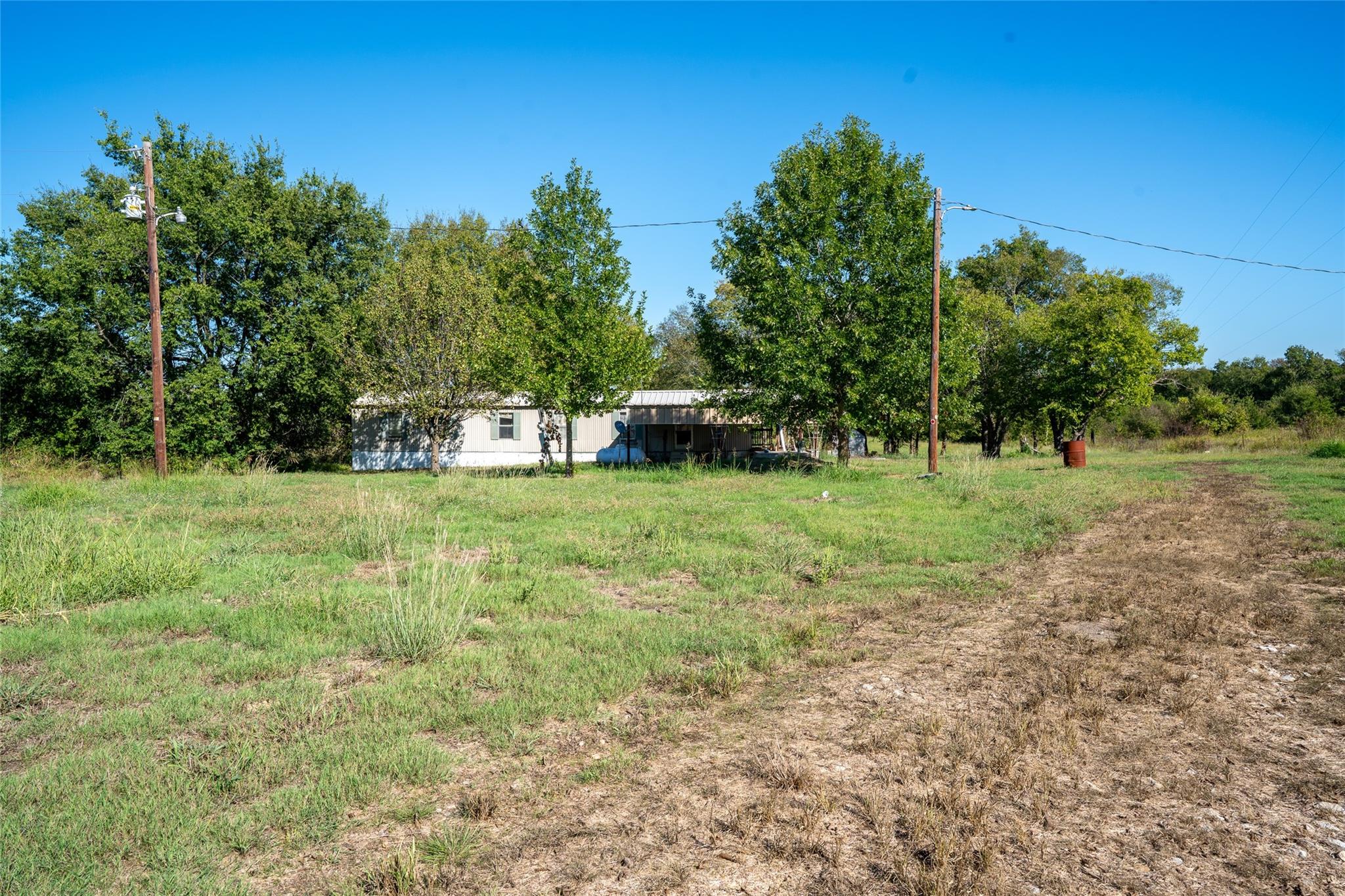 main property photo 17