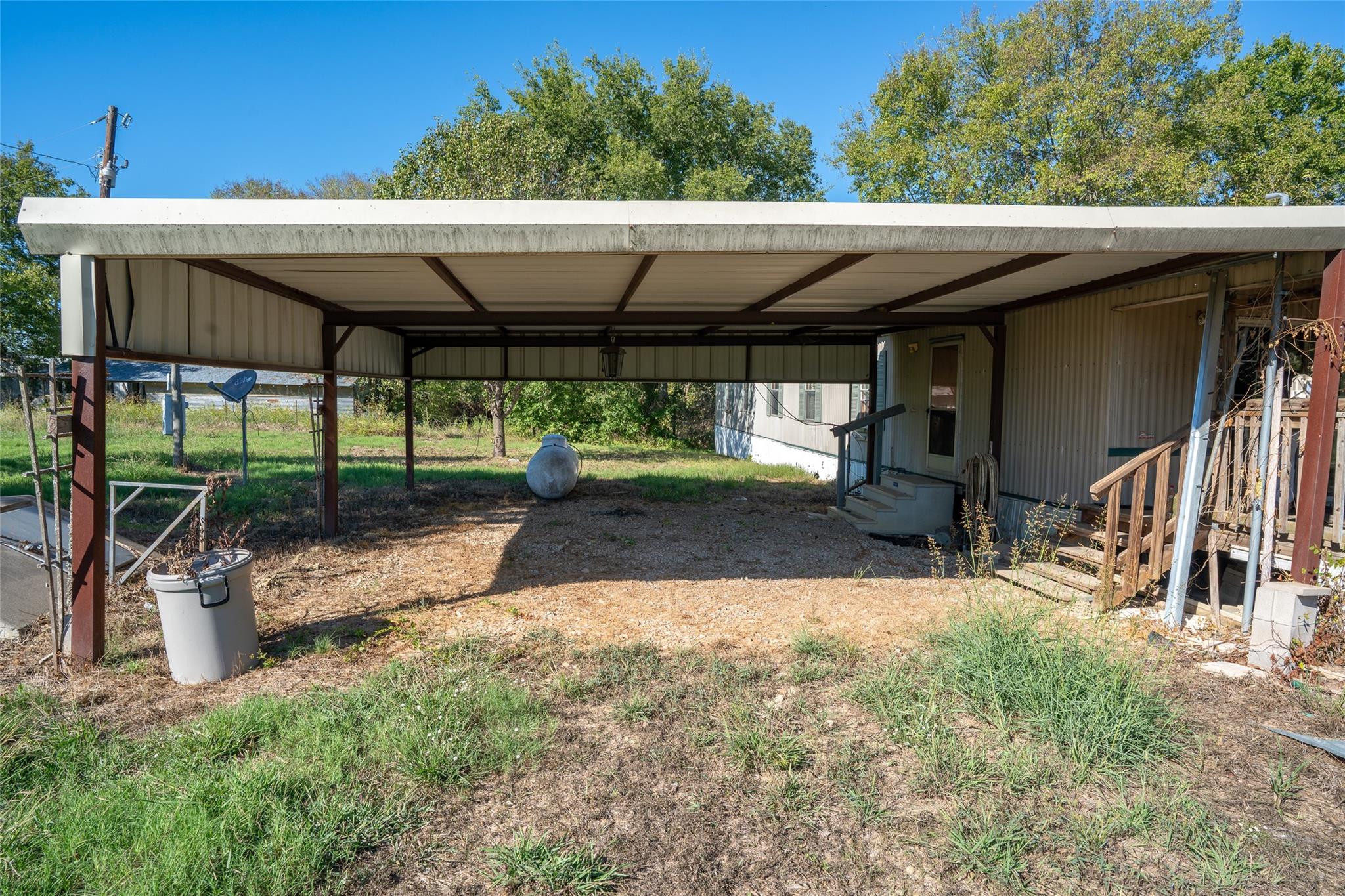 main property photo 24