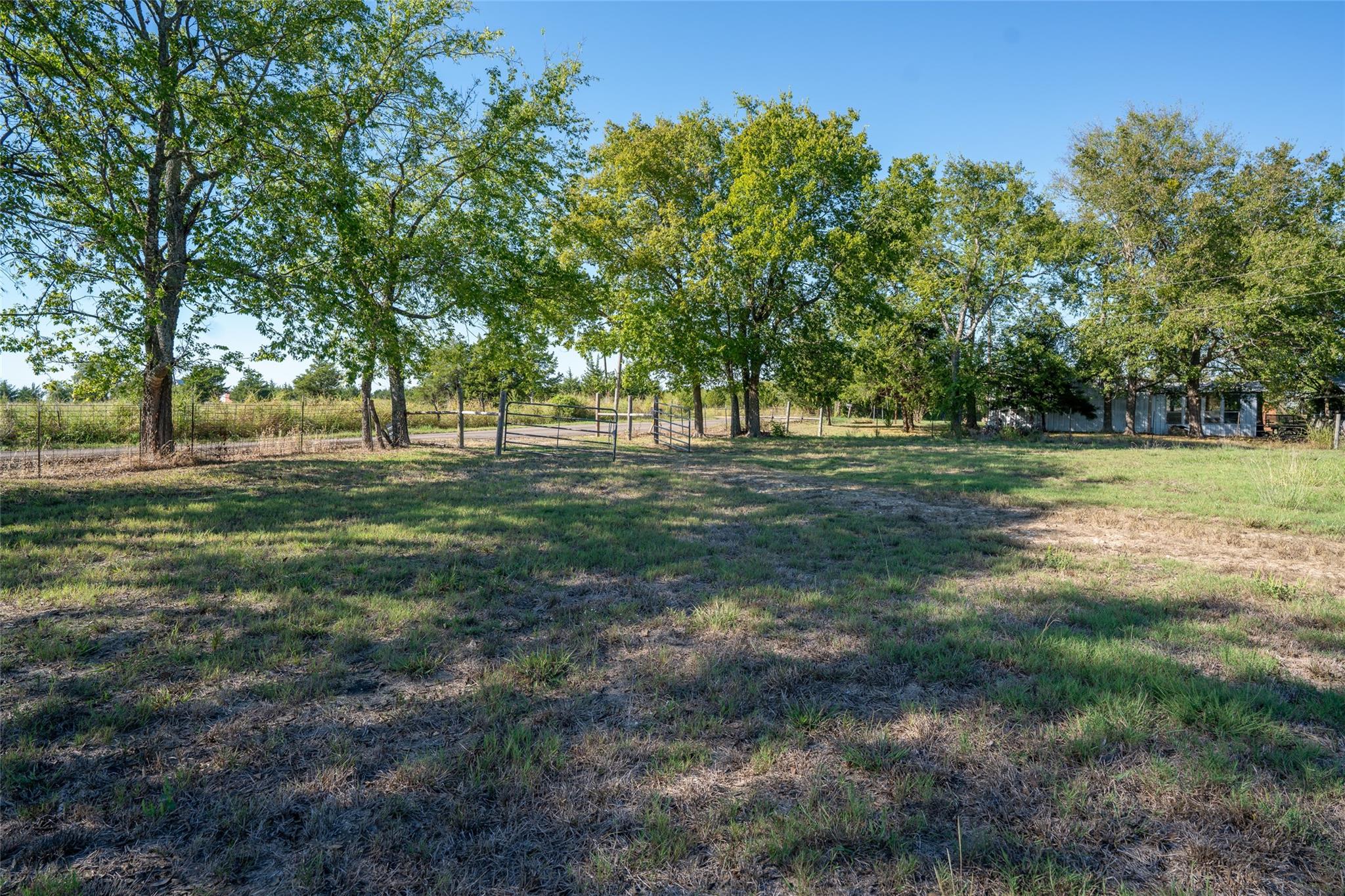 main property photo 31