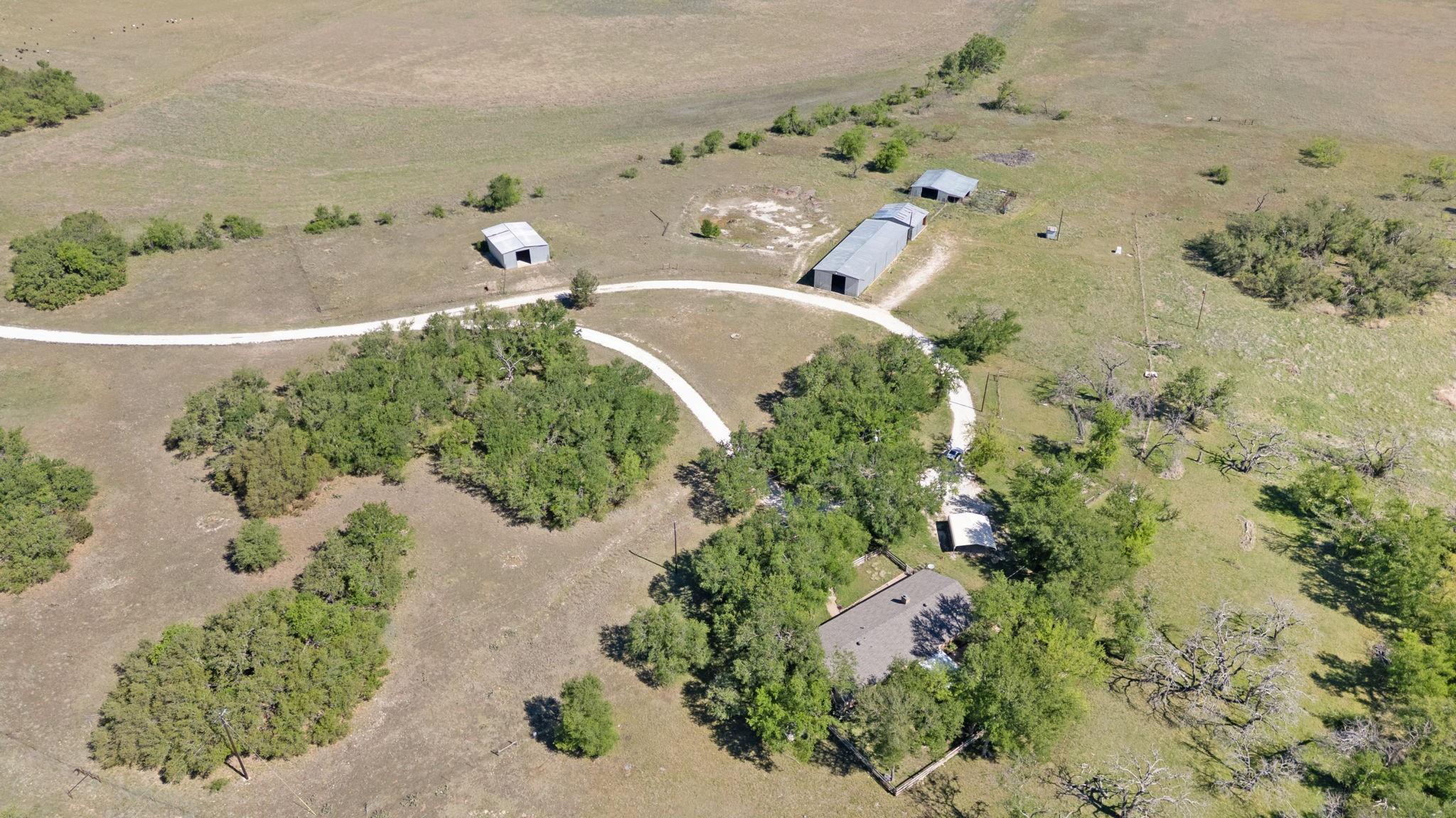 main property photo 28