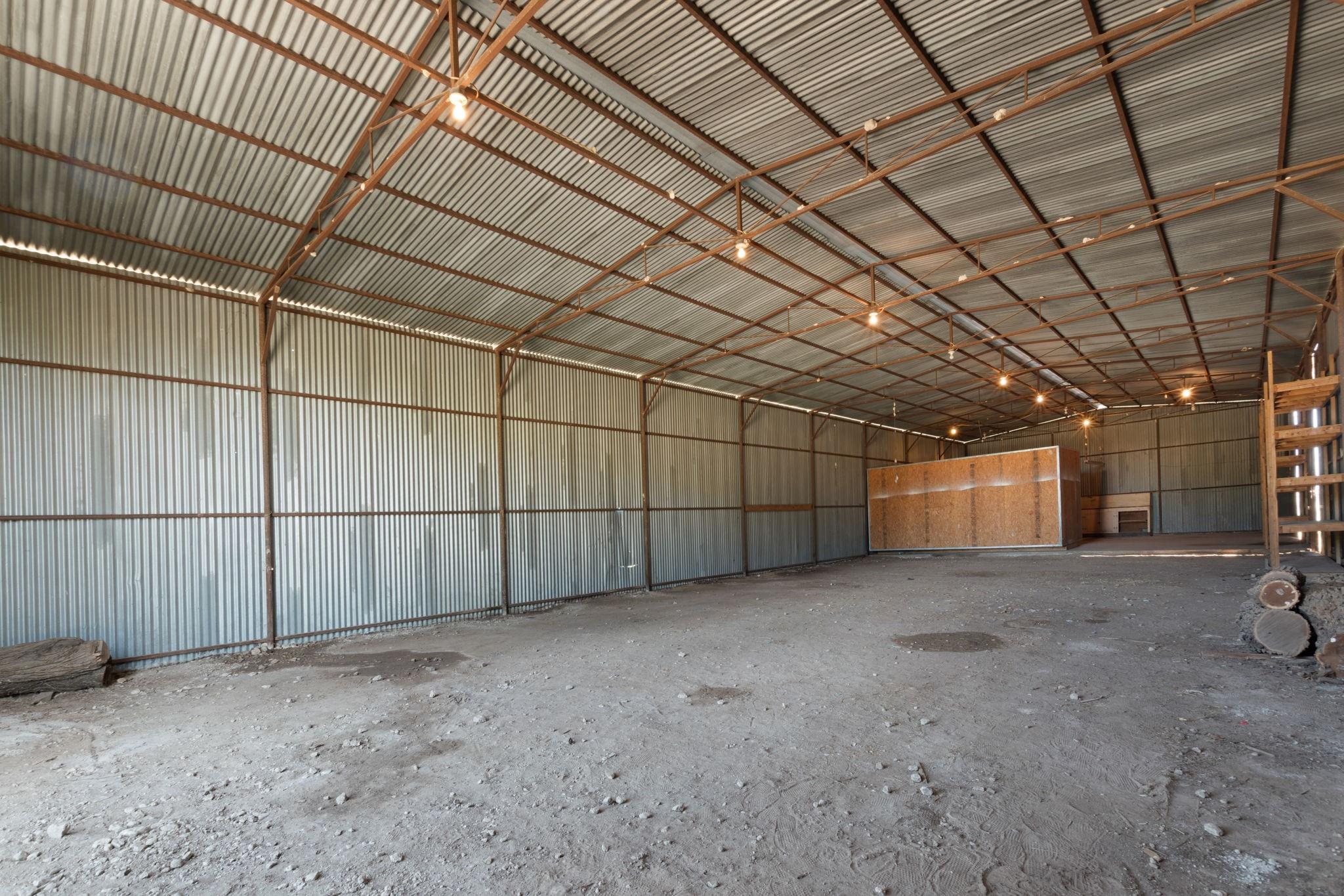 main property photo 30