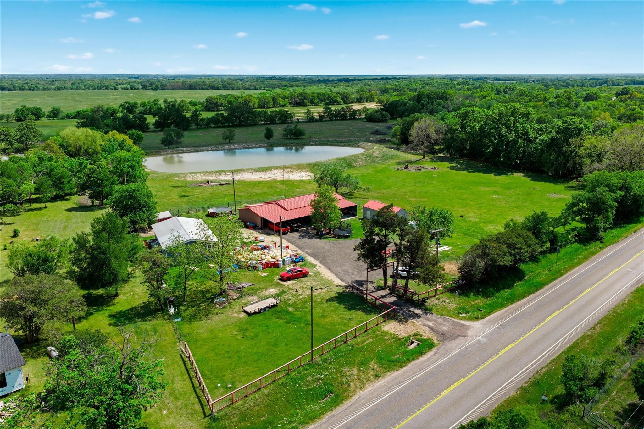 main property photo 3