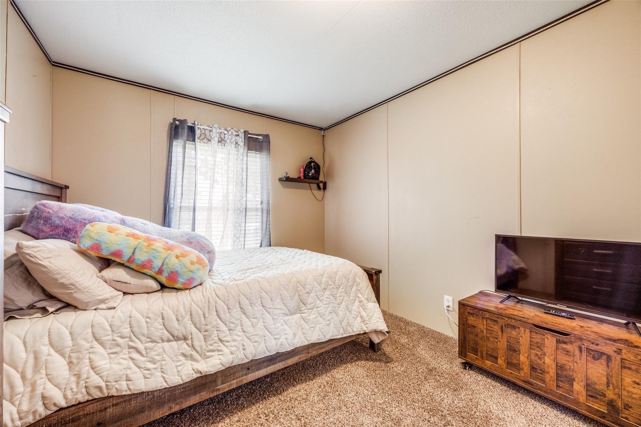 main property photo 19
