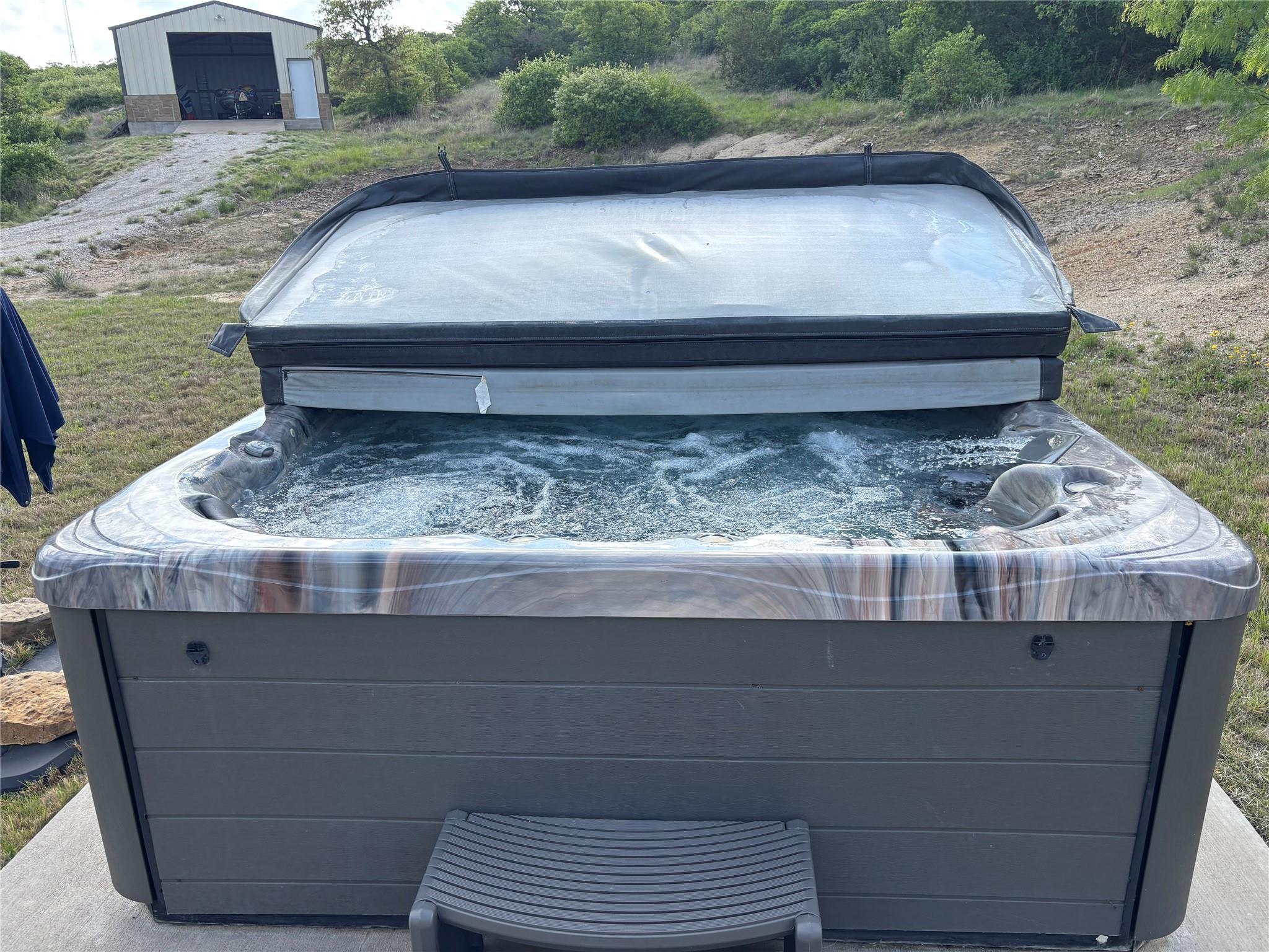 main property photo 30