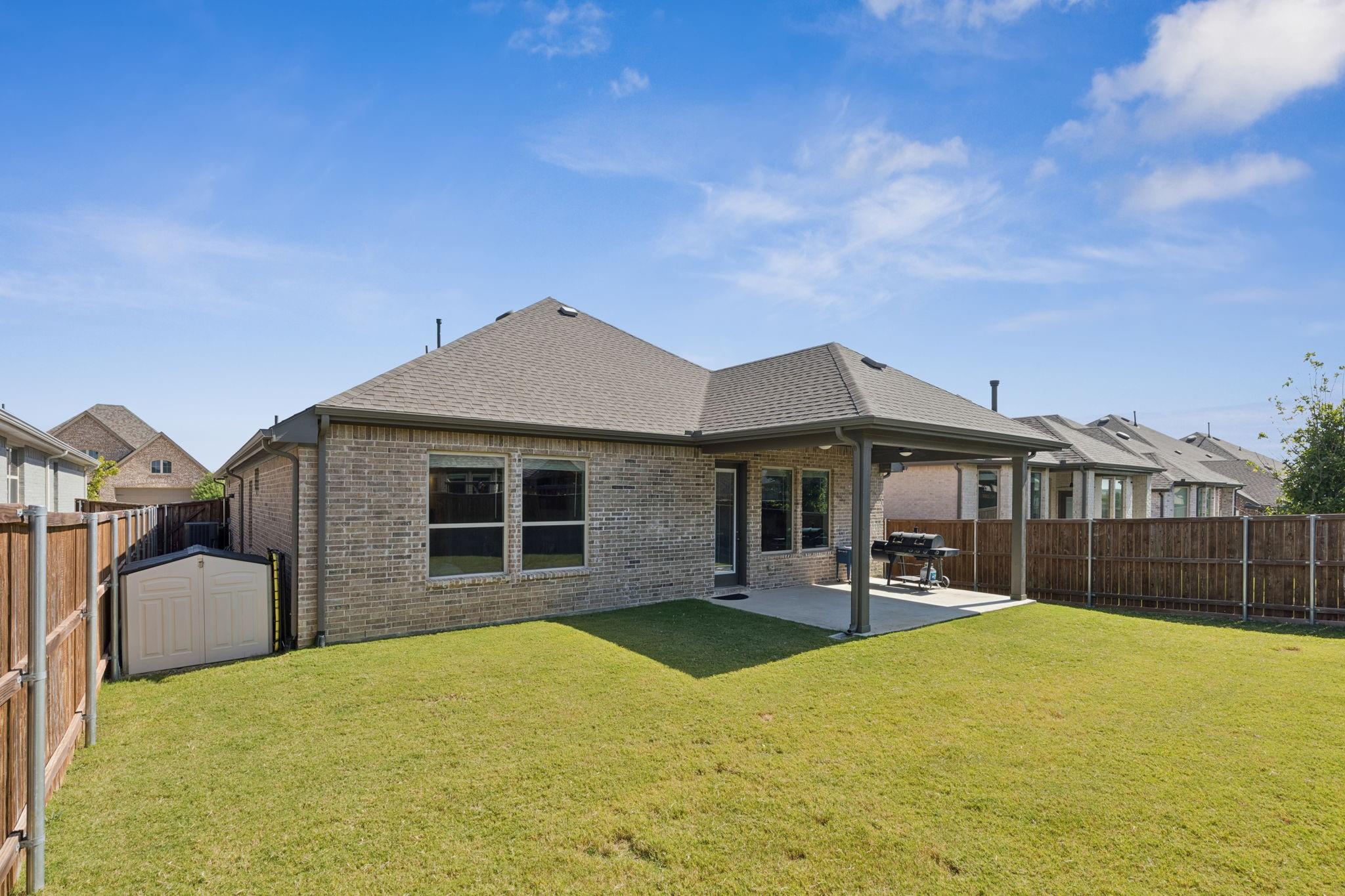 main property photo 25