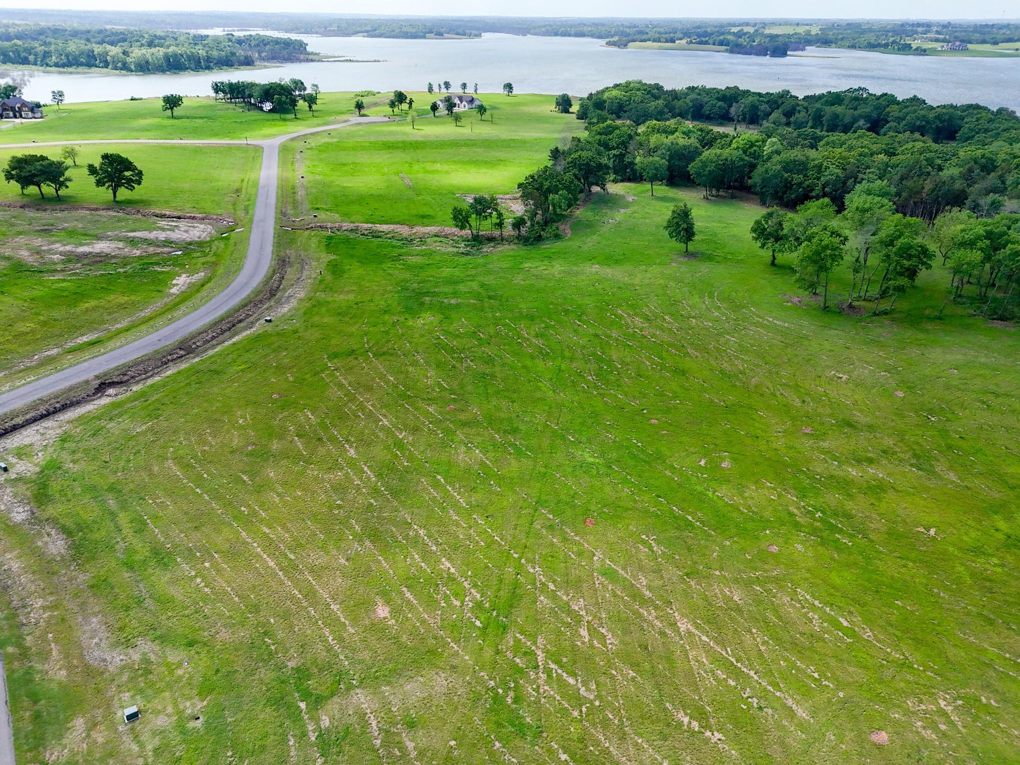 main property photo 23