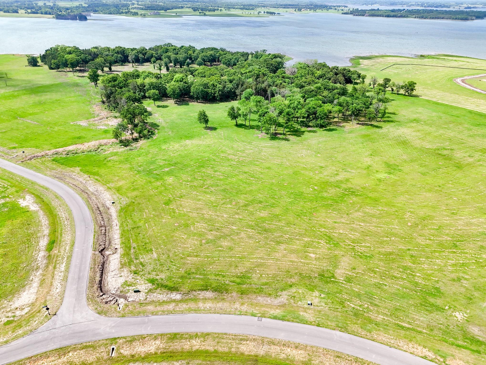 main property photo 33