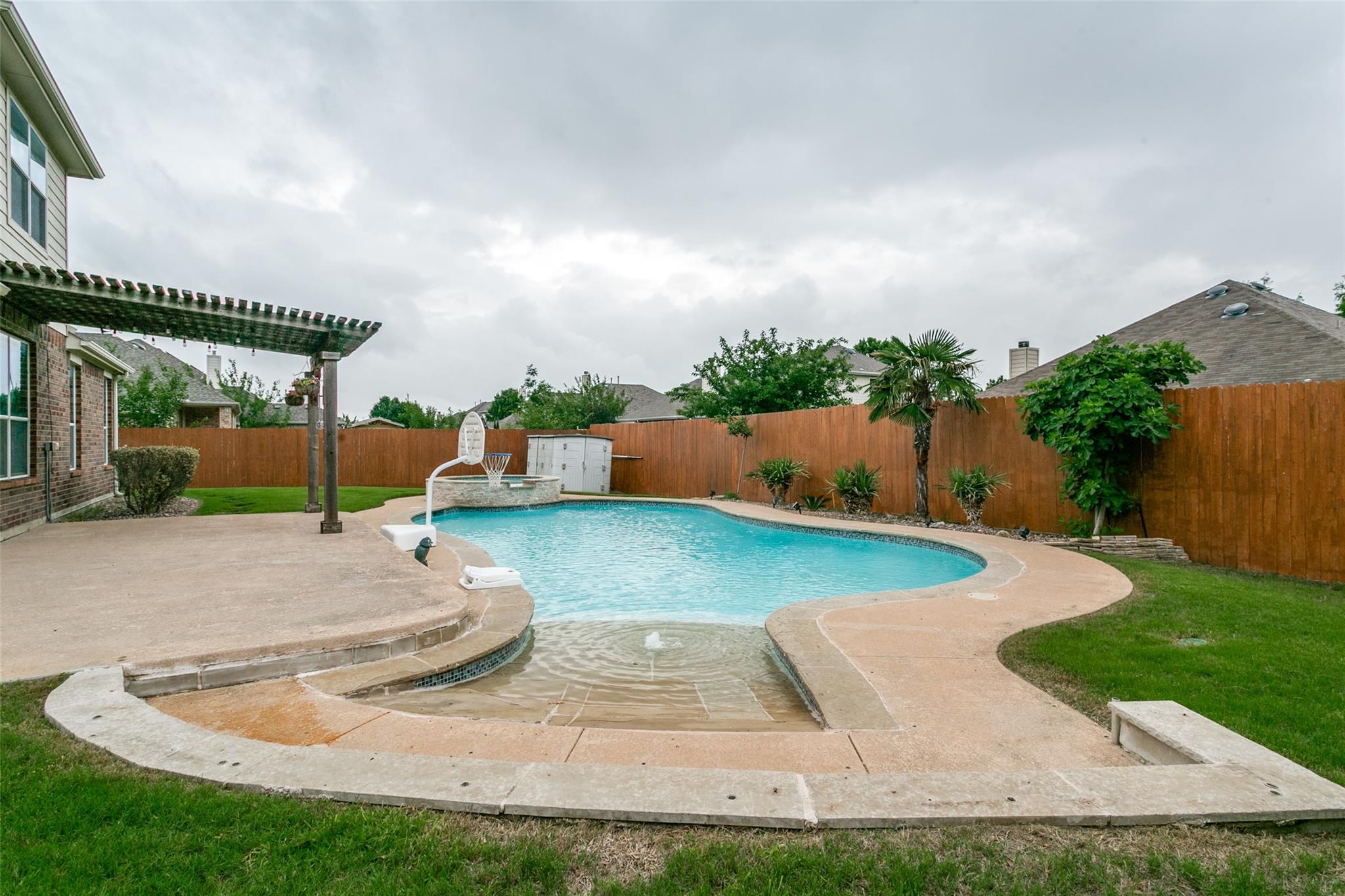 main property photo 31