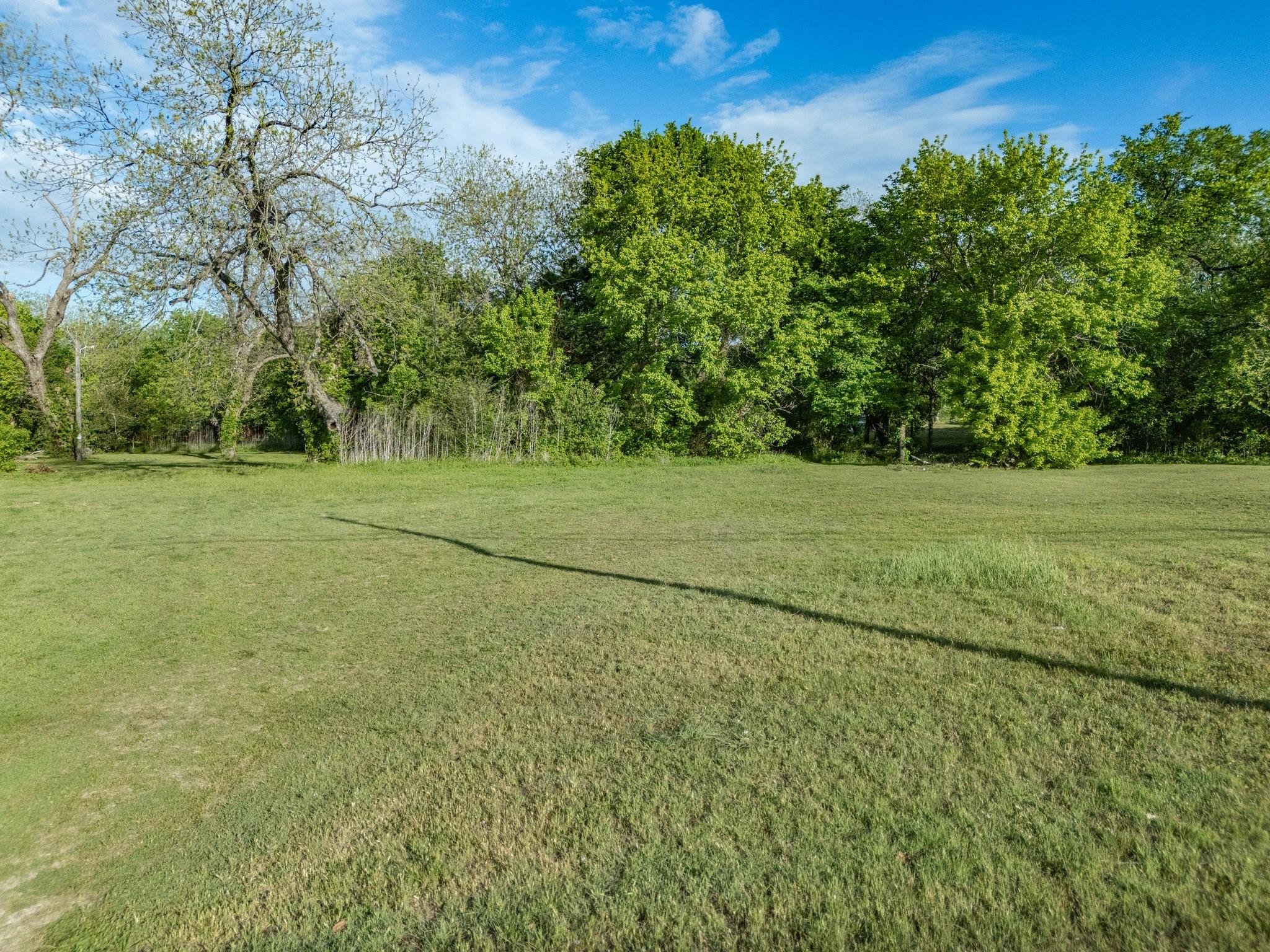 main property photo 16
