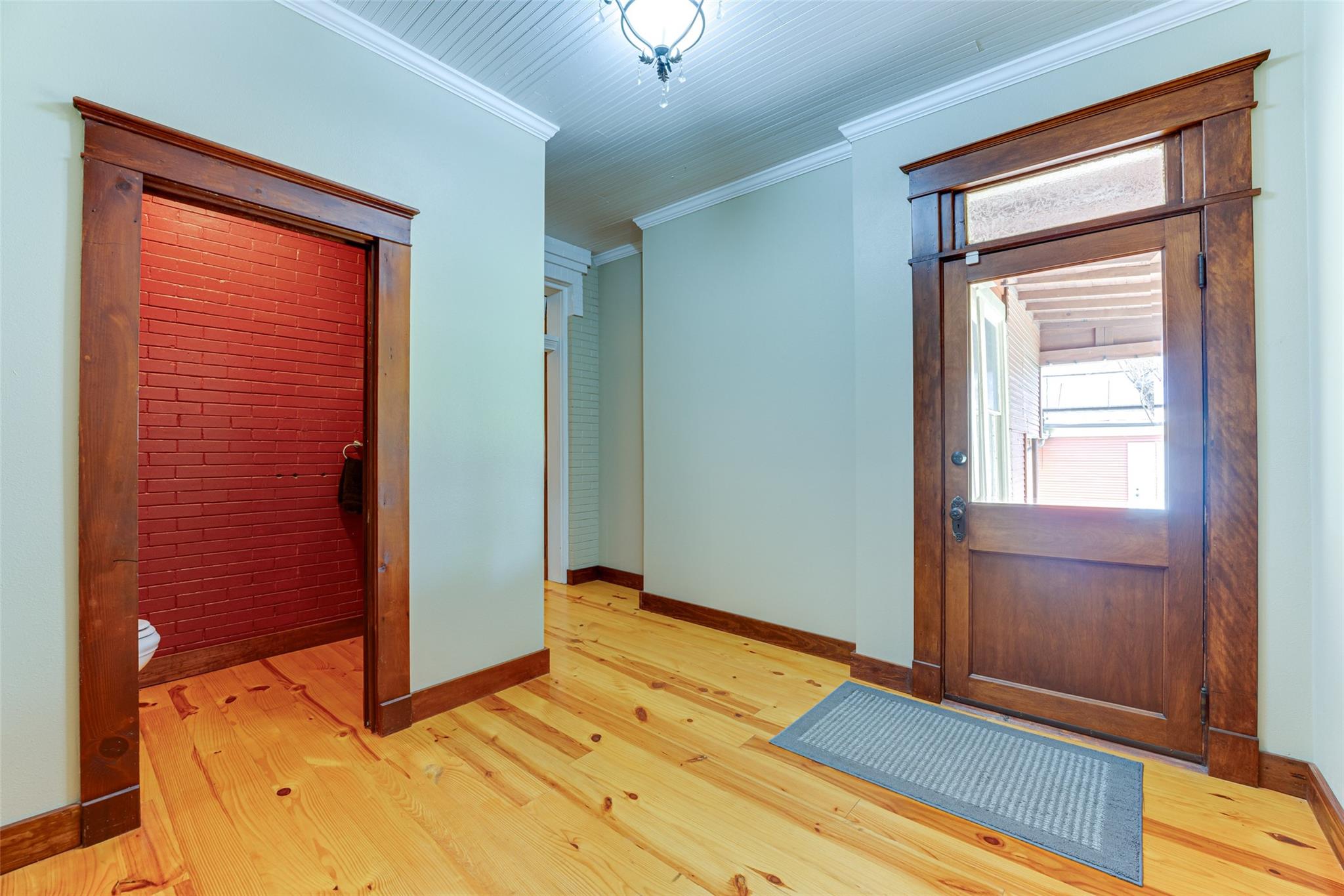 main property photo 23