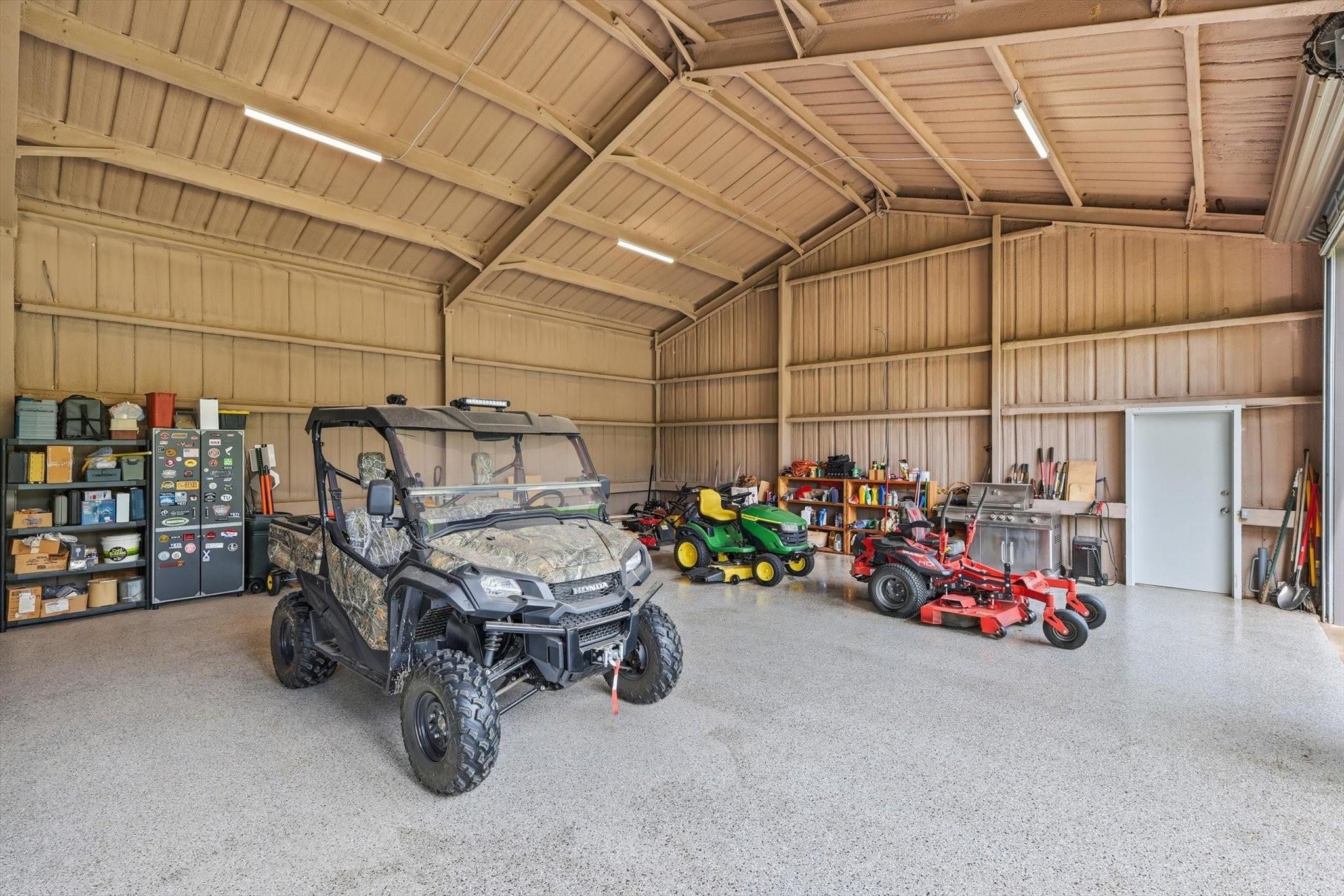 main property photo 23