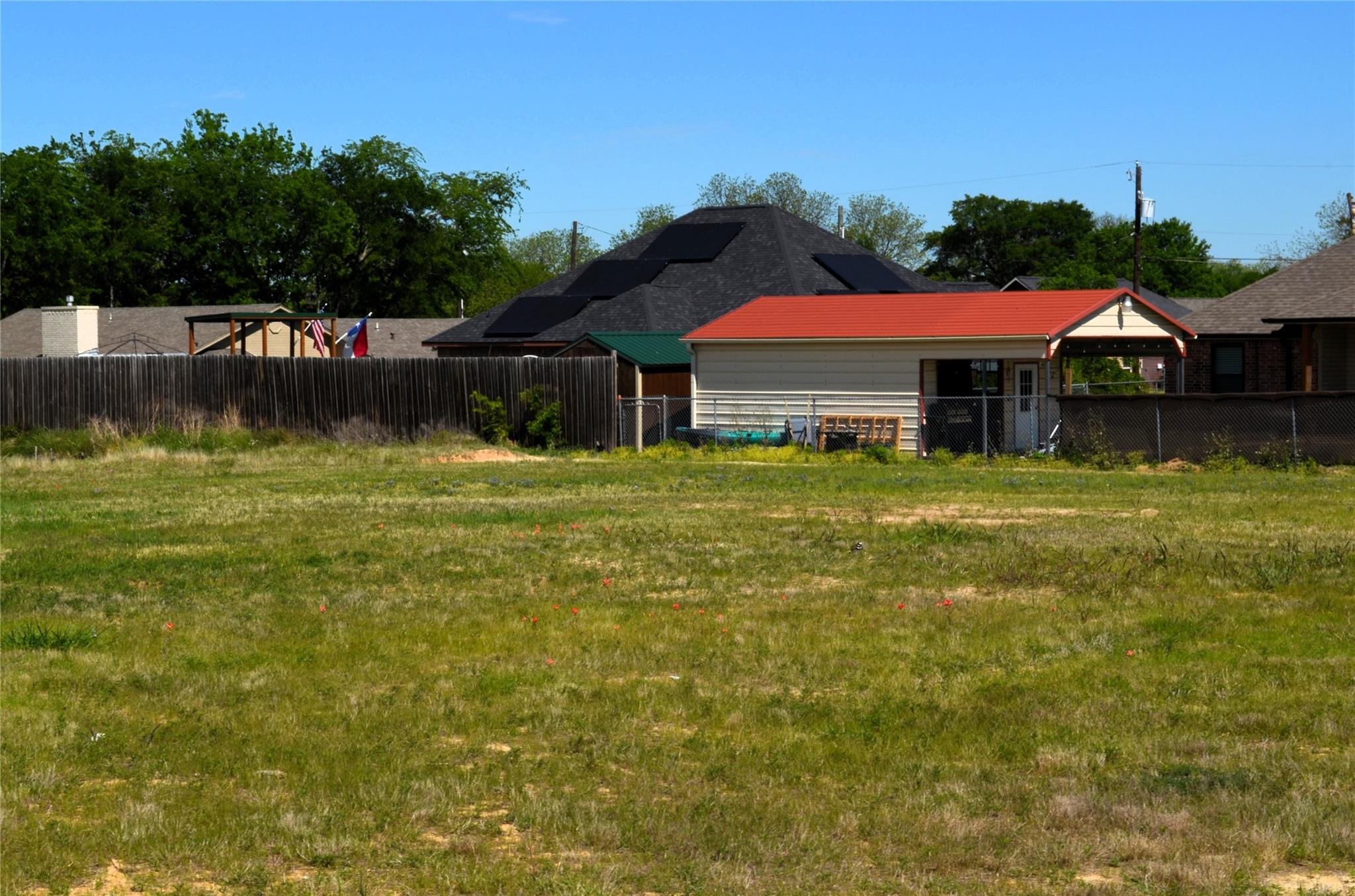main property photo 4