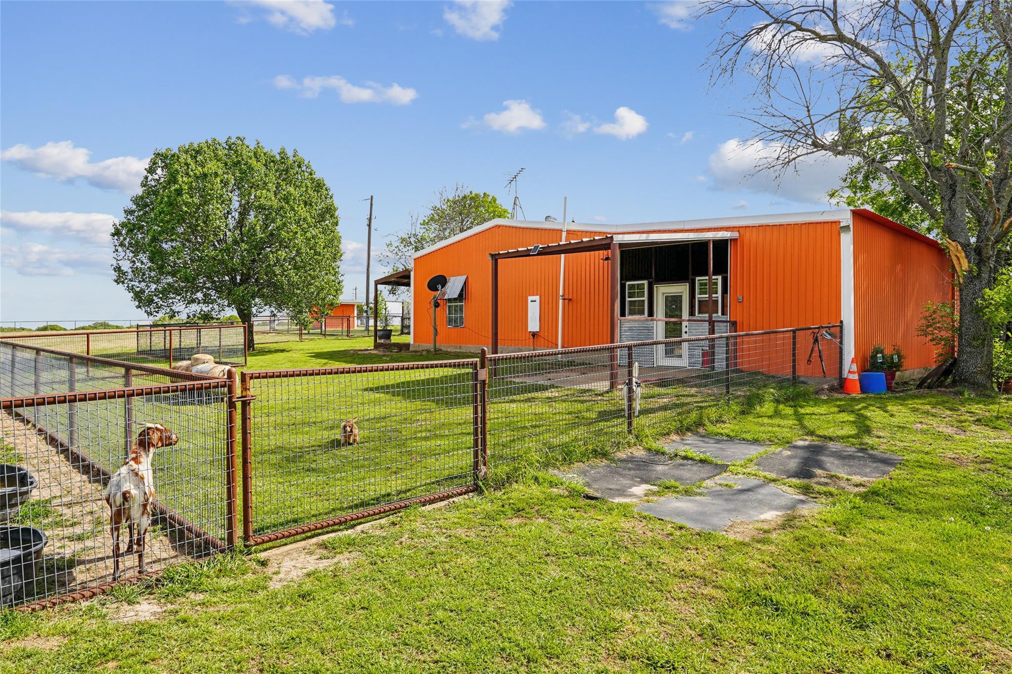 main property photo 5