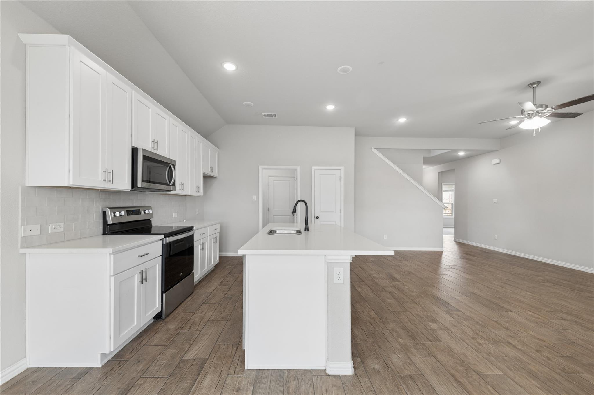 property viewer photo 7