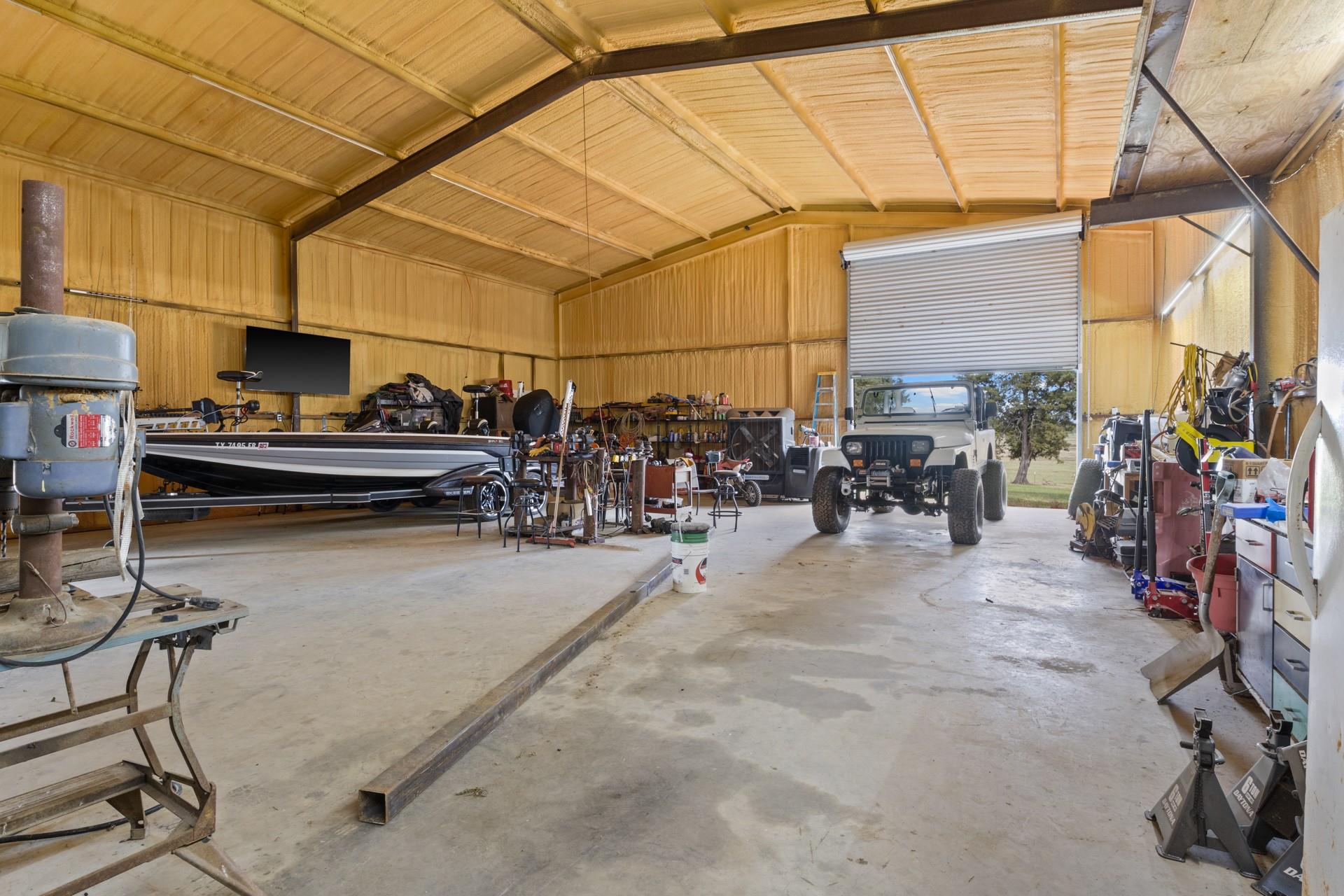 main property photo 28