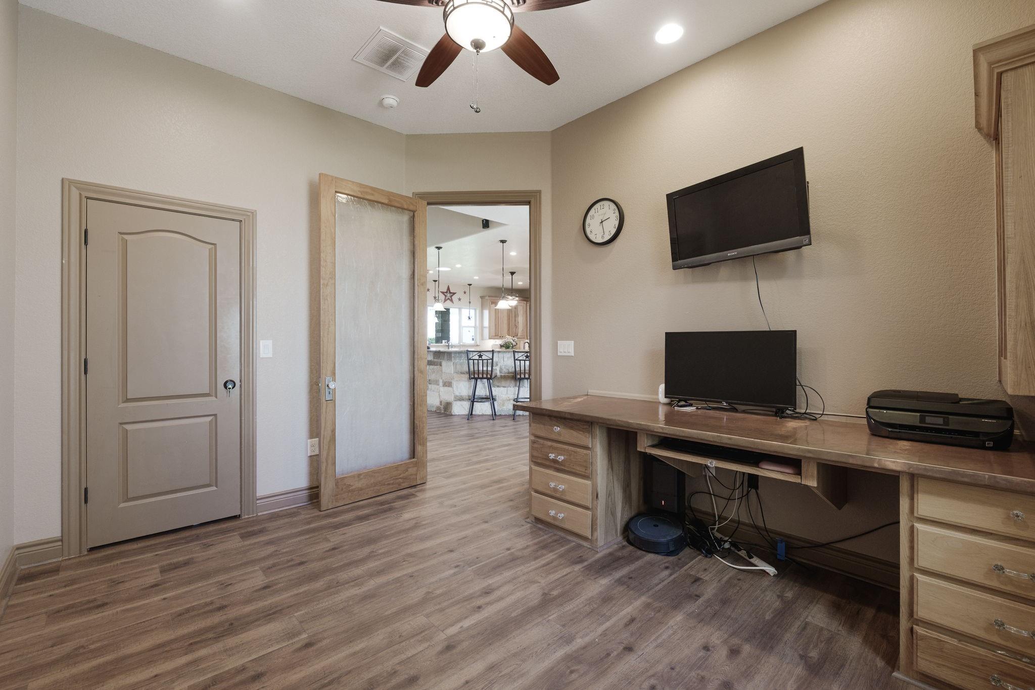 main property photo 18