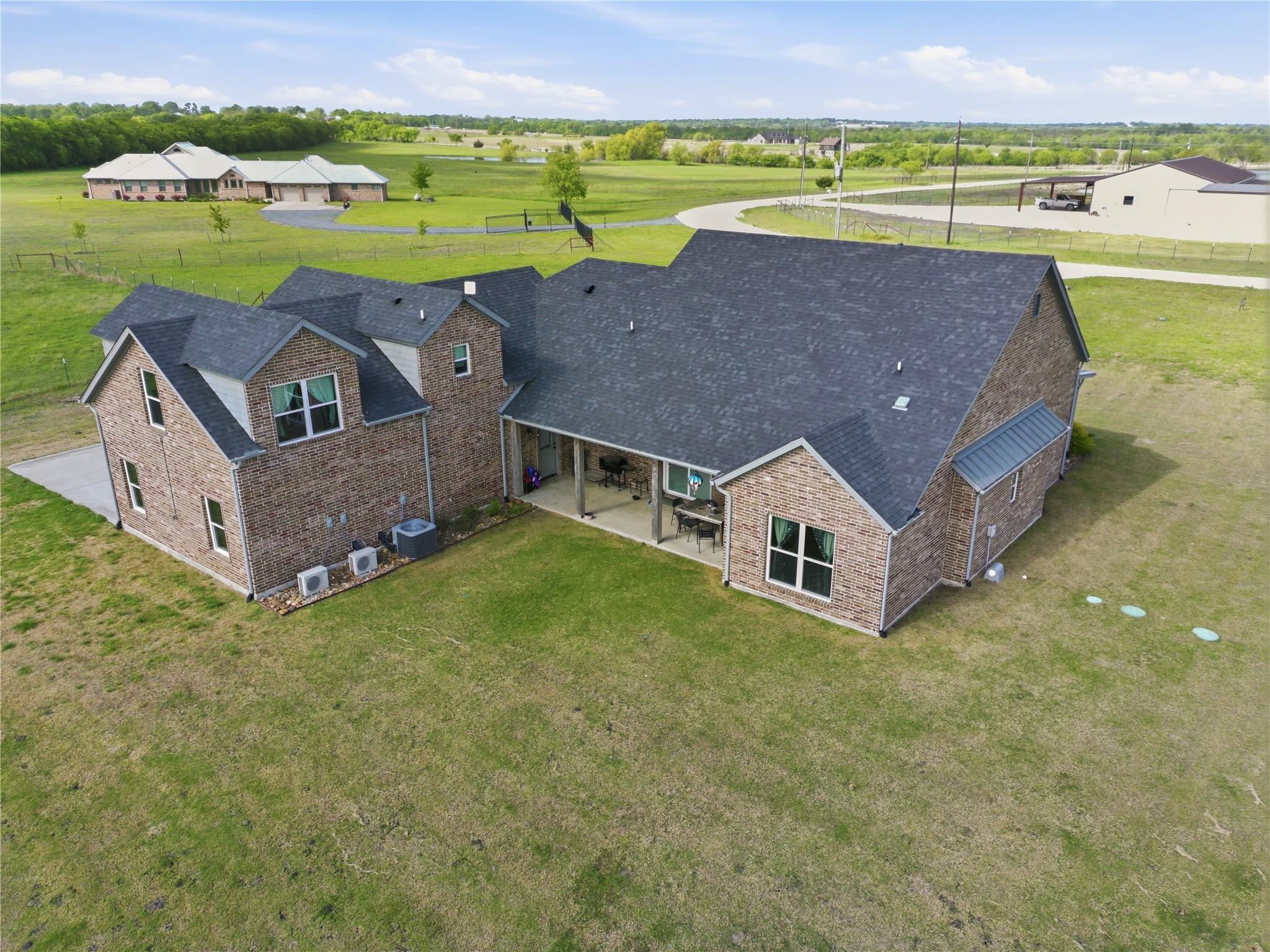 main property photo 39