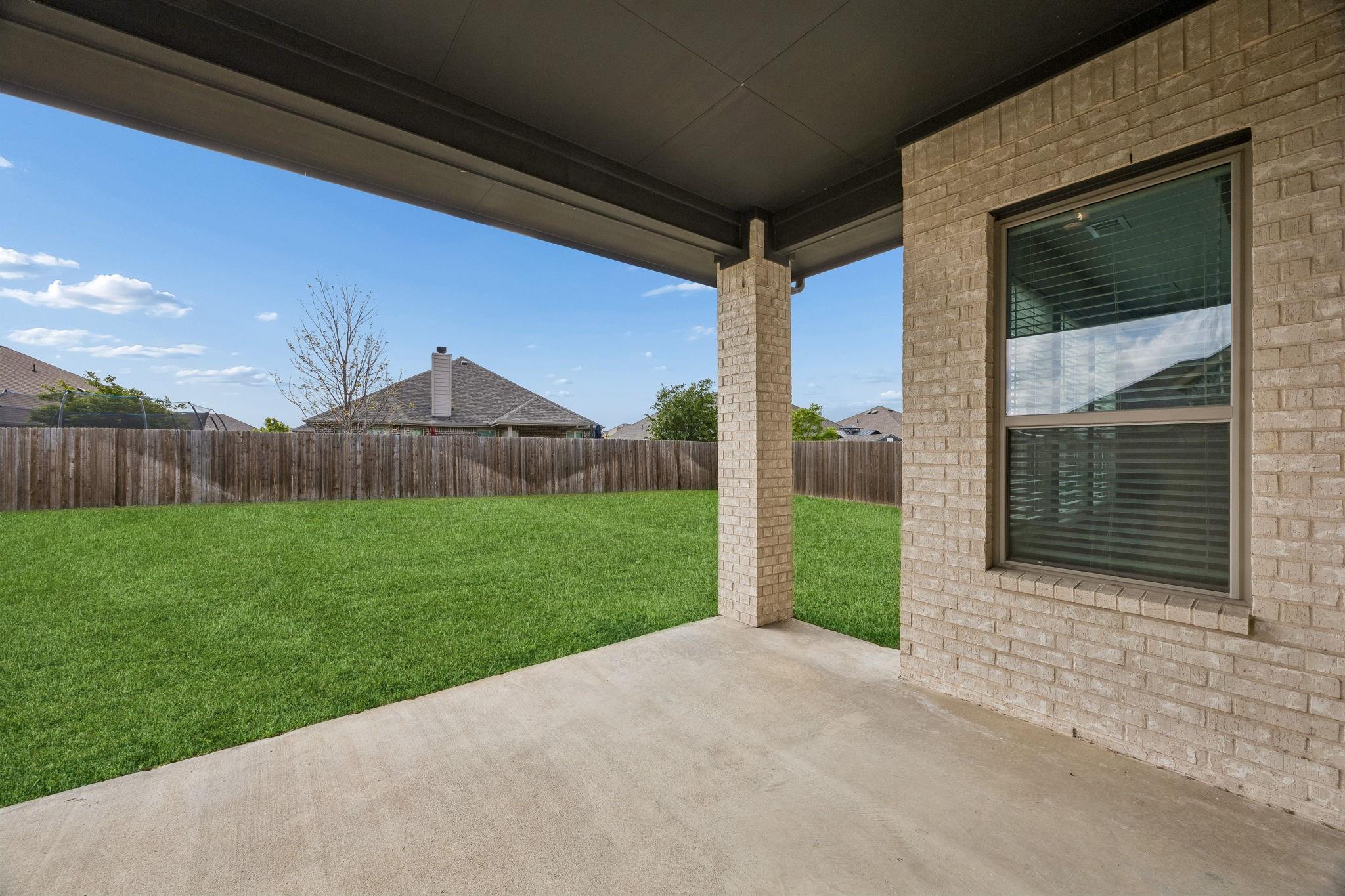 main property photo 27