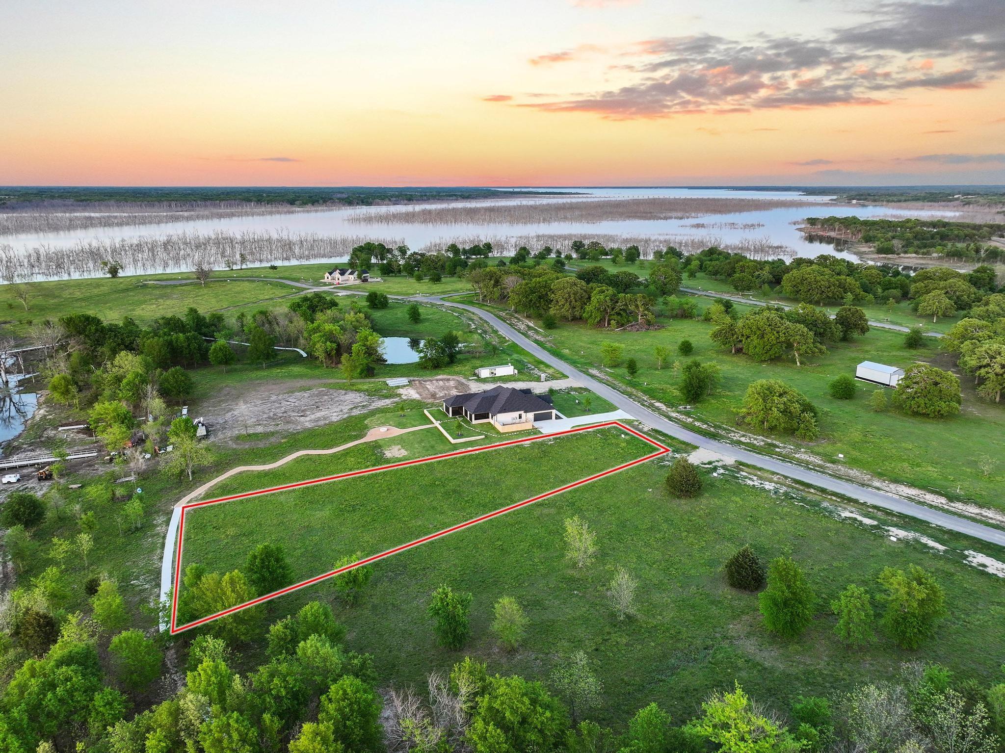 main property photo 29