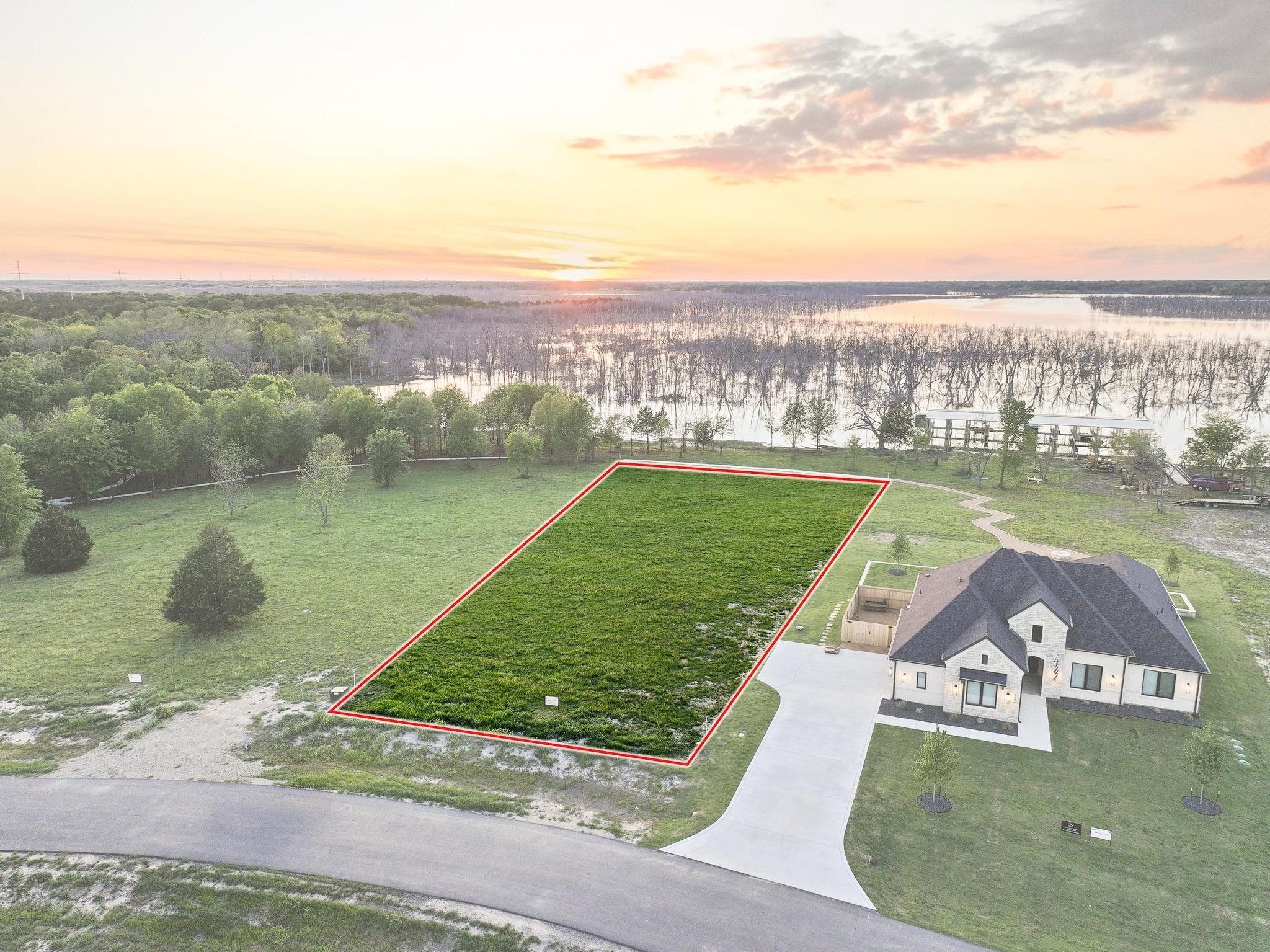 main property photo 6