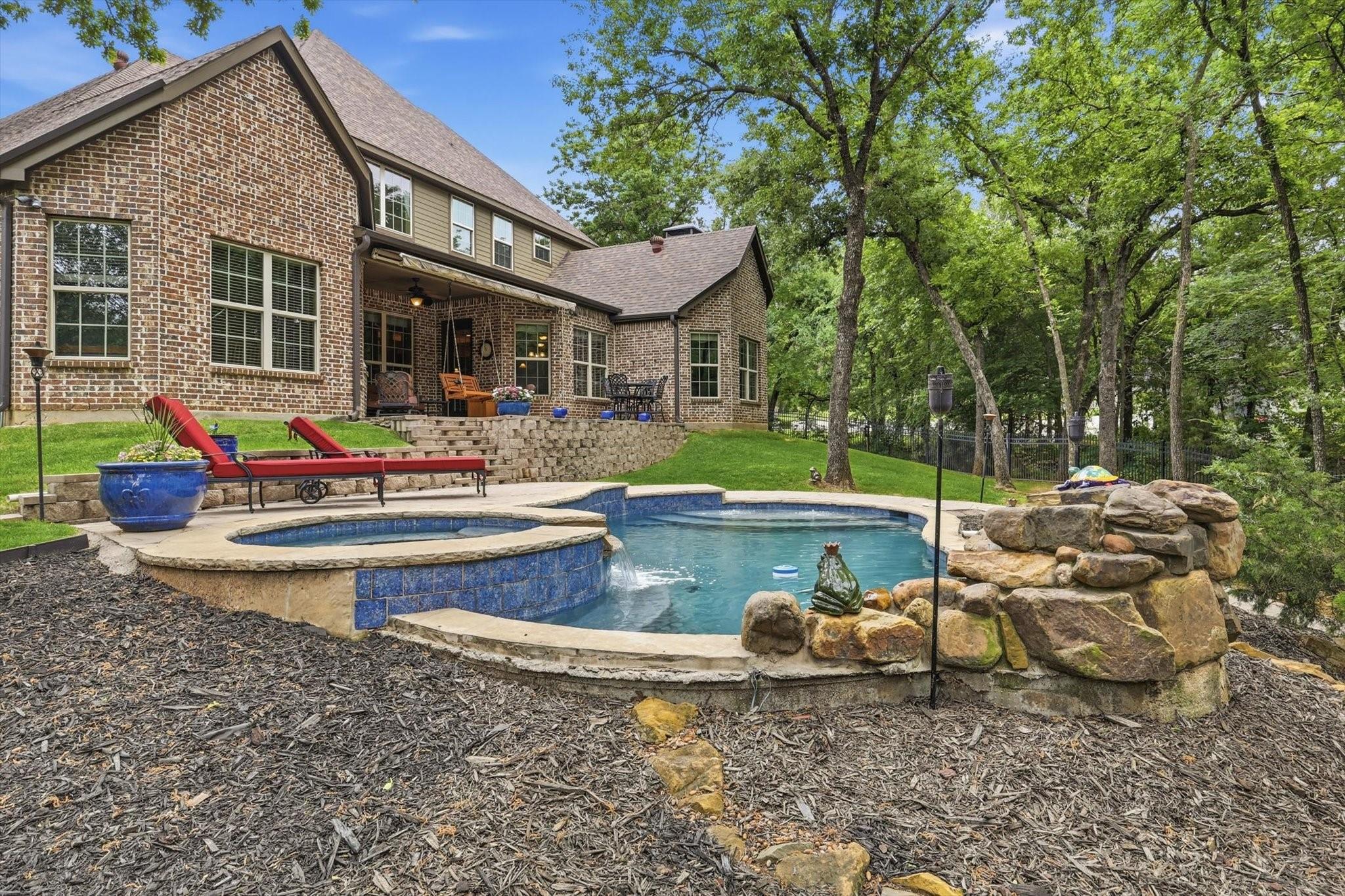 main property photo 37