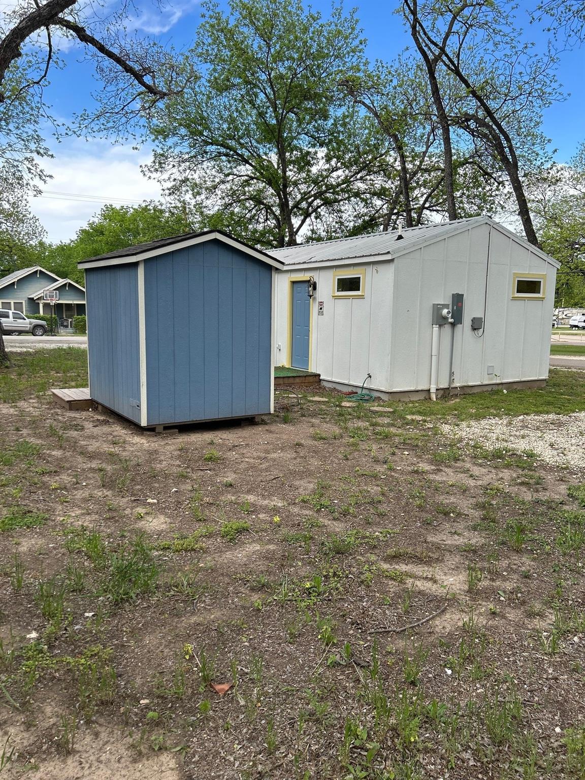 main property photo 25
