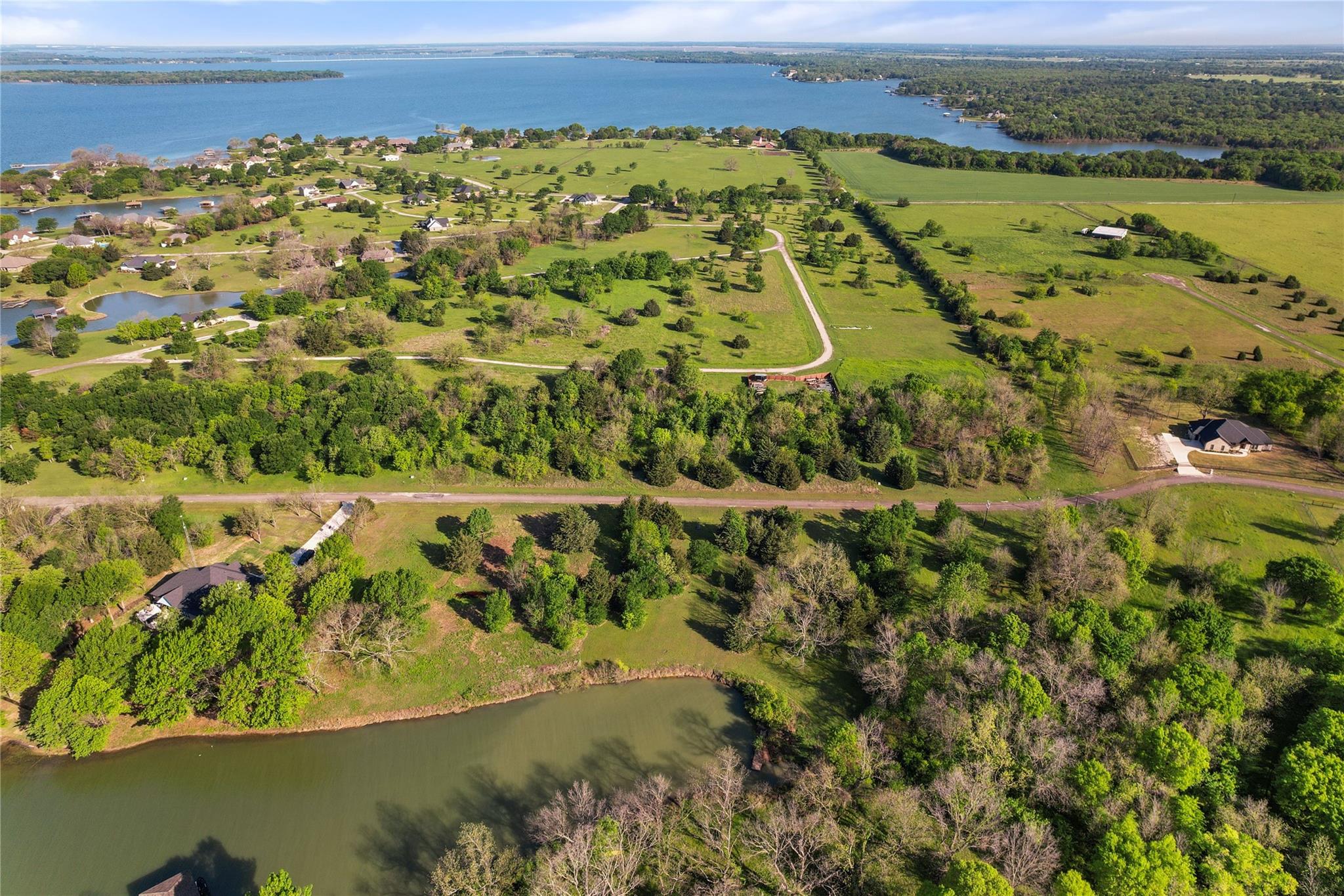 main property photo 6