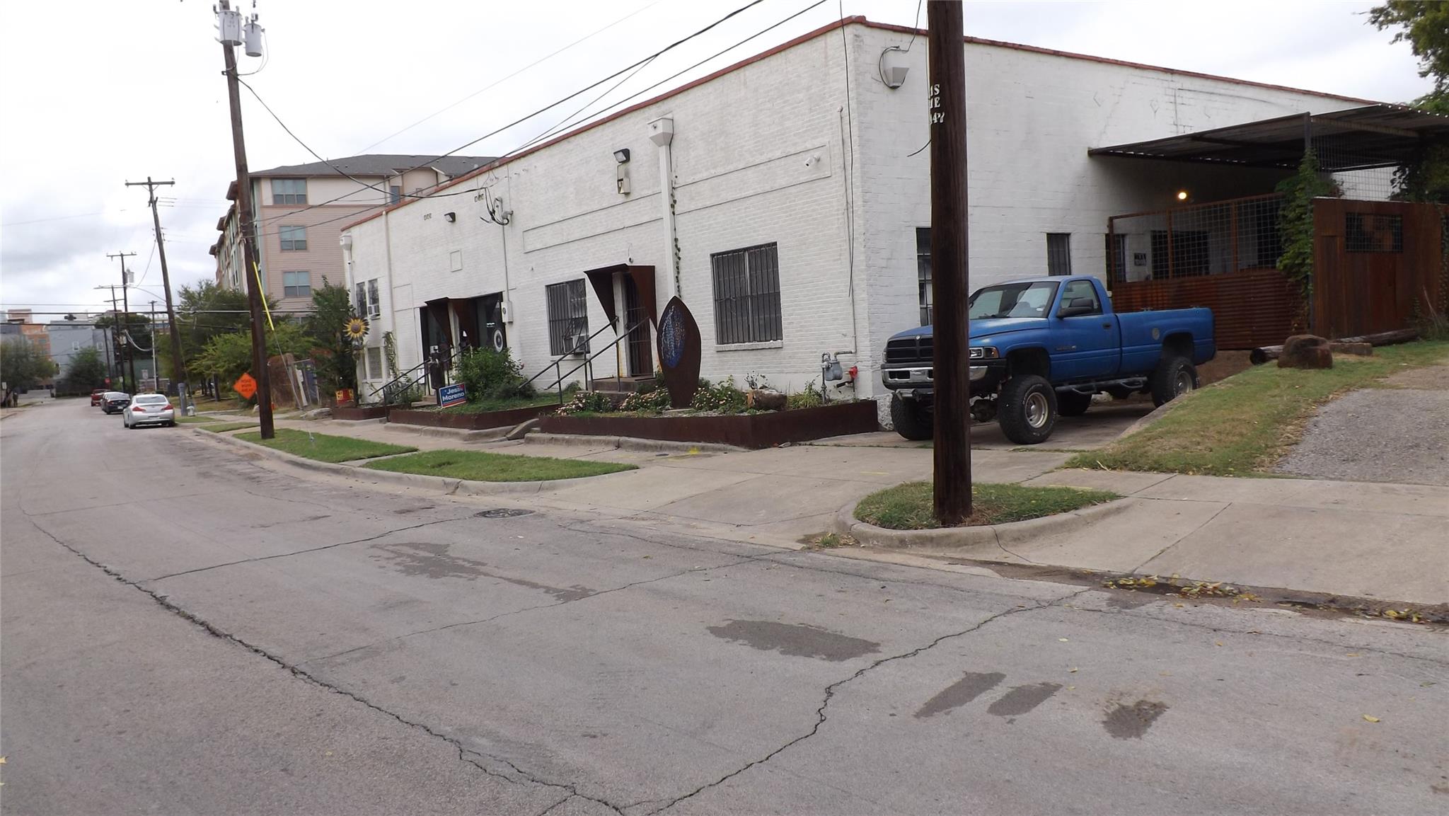 main property photo 6