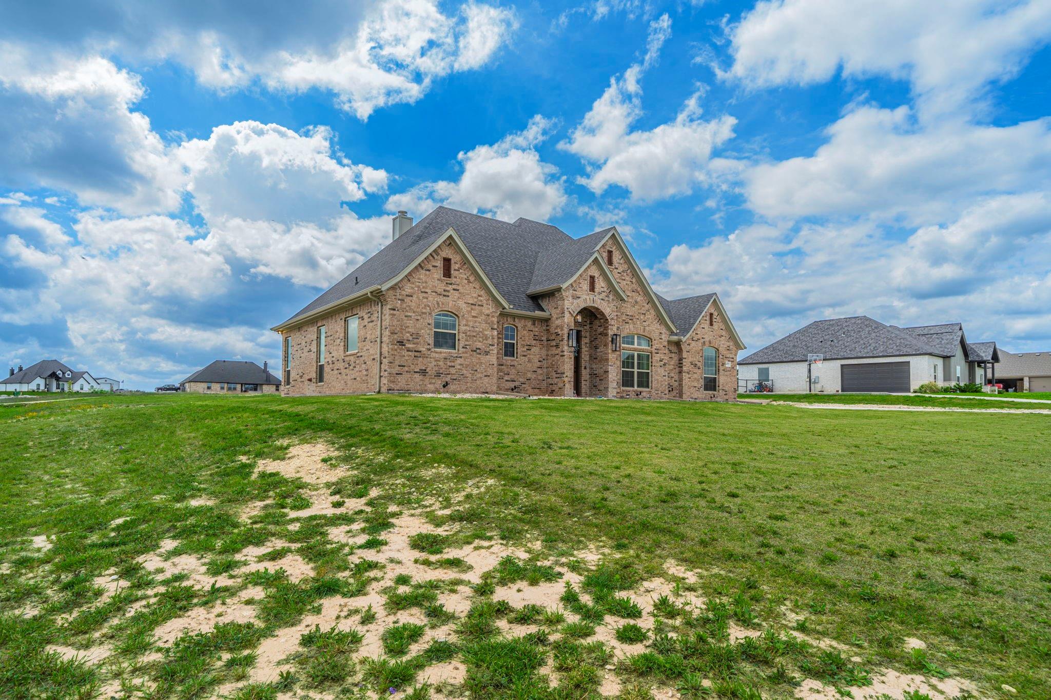 main property photo 20
