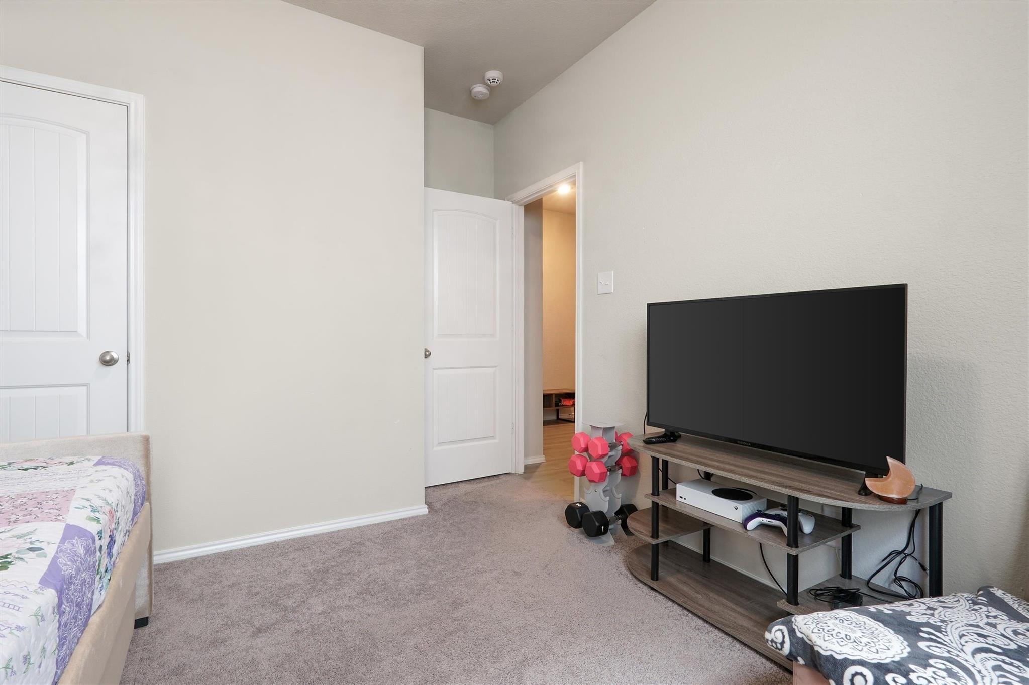 property viewer photo 8