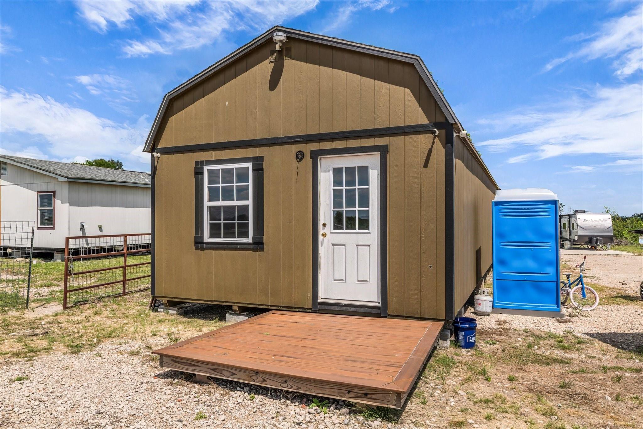 main property photo 14